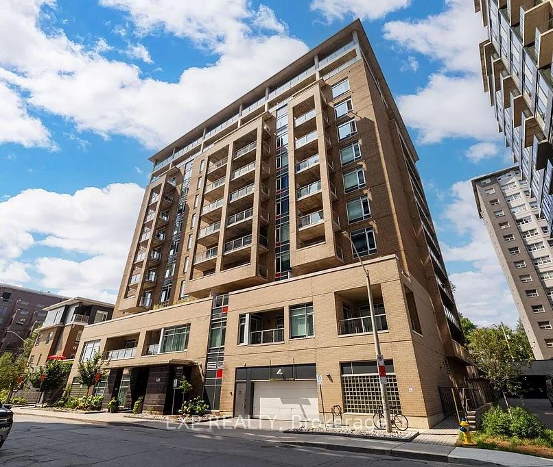 Front of Unit 1004, 100 Champagne Avenue S