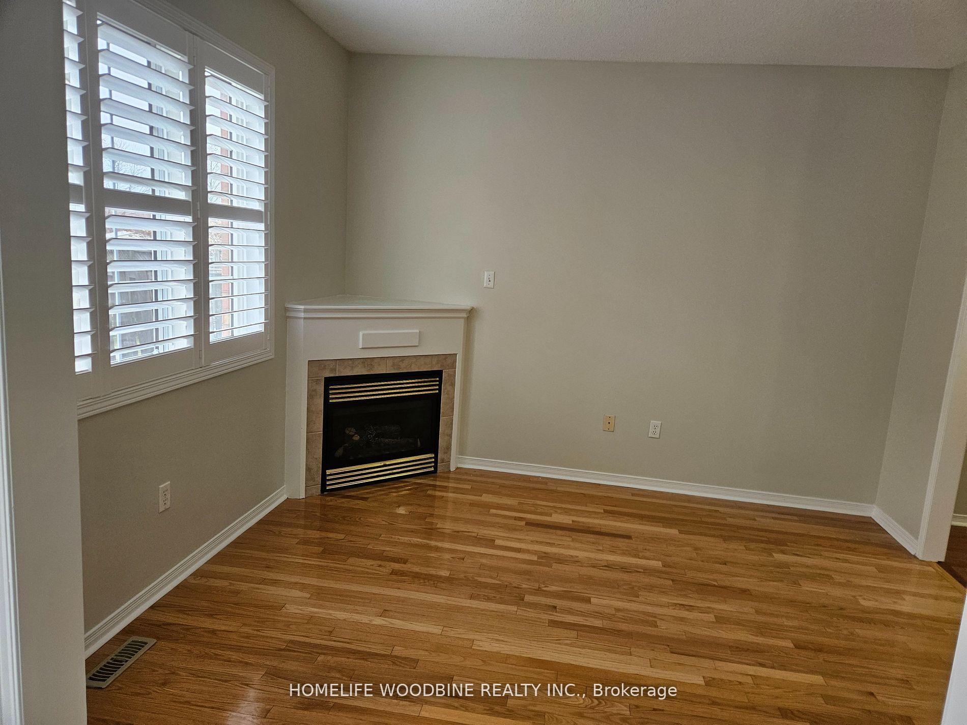 Photo 8 of 26 Thorp Crescent, Ajax, Central West — HOMEH