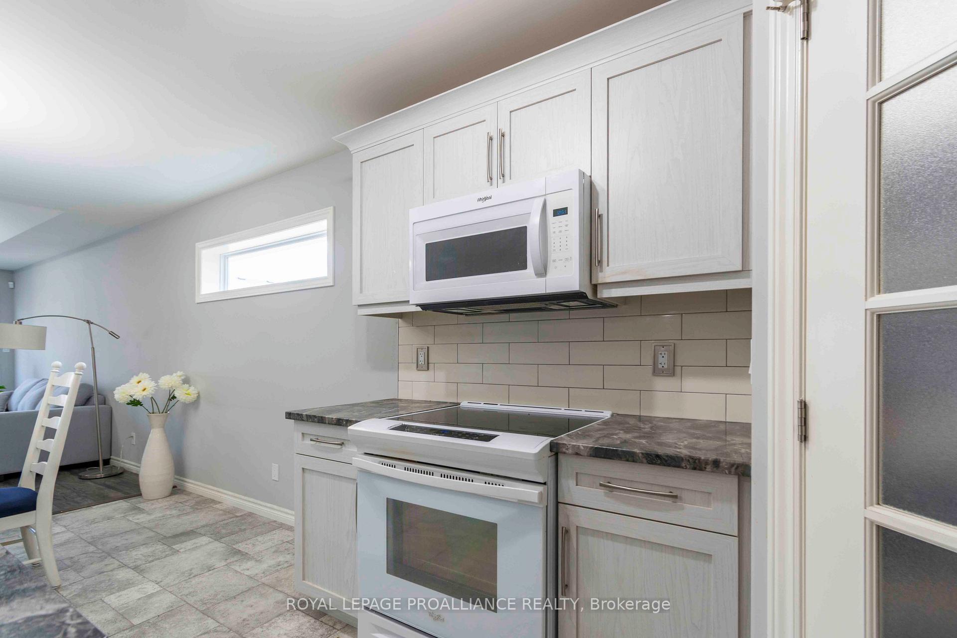 Photo 9 of 61 Deacon Place, Belleville, Belleville Ward — HOMEH