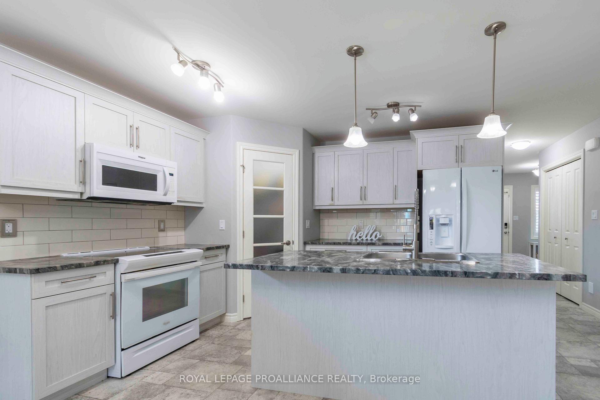 Photo 6 of 61 Deacon Place, Belleville, Belleville Ward — HOMEH