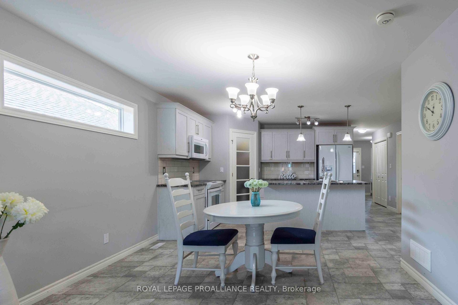 Photo 10 of 61 Deacon Place, Belleville, Belleville Ward — HOMEH