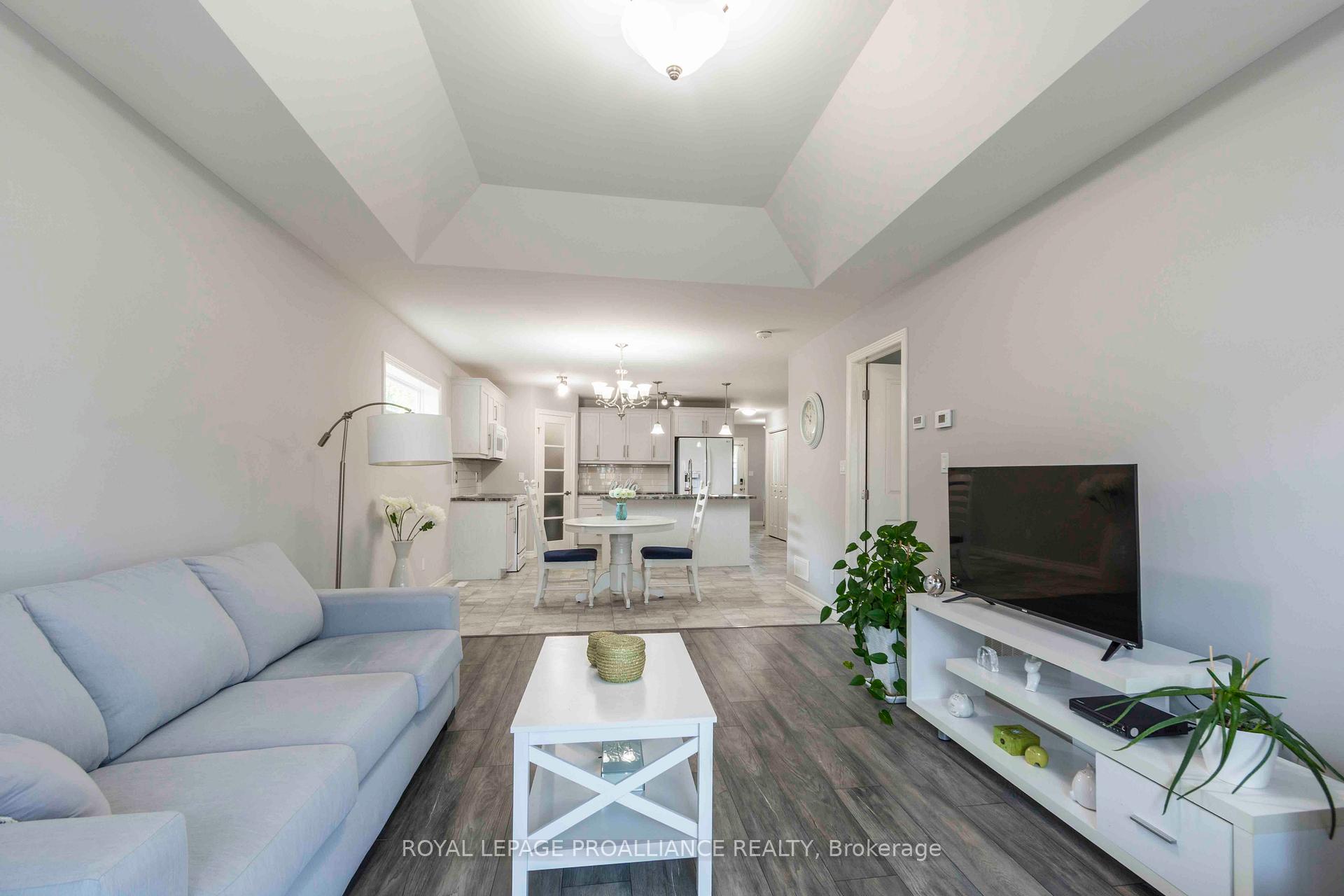 Photo 14 of 61 Deacon Place, Belleville, Belleville Ward — HOMEH
