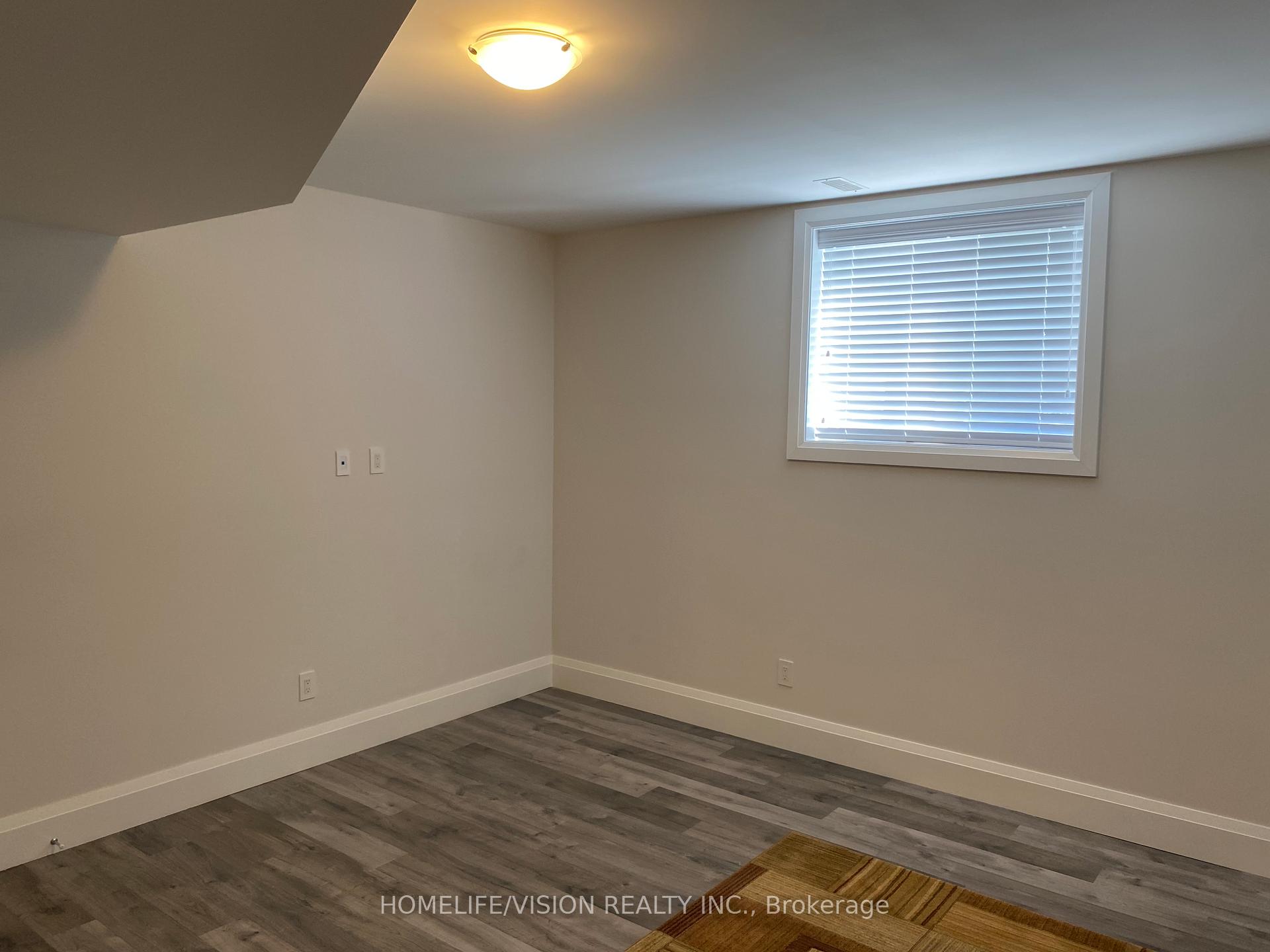 Photo 8 of Unit Bsmt, 11 Cousins Drive, Aurora, Aurora Village — HOMEH