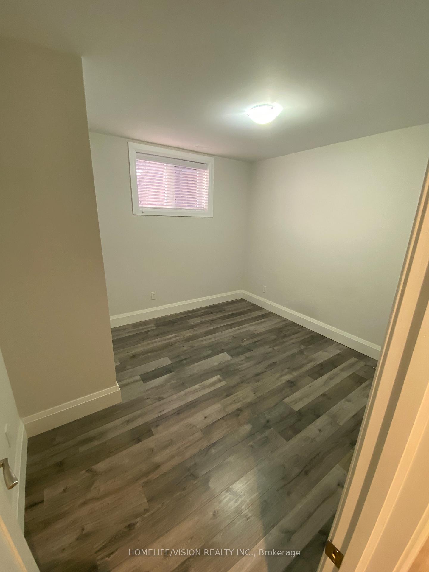 Photo 10 of Unit Bsmt, 11 Cousins Drive, Aurora, Aurora Village — HOMEH