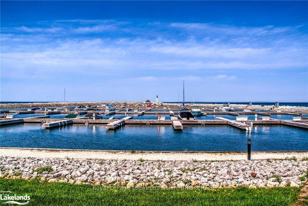Photo 39 of 410 Mariners Way, Collingwood — HOMEH
