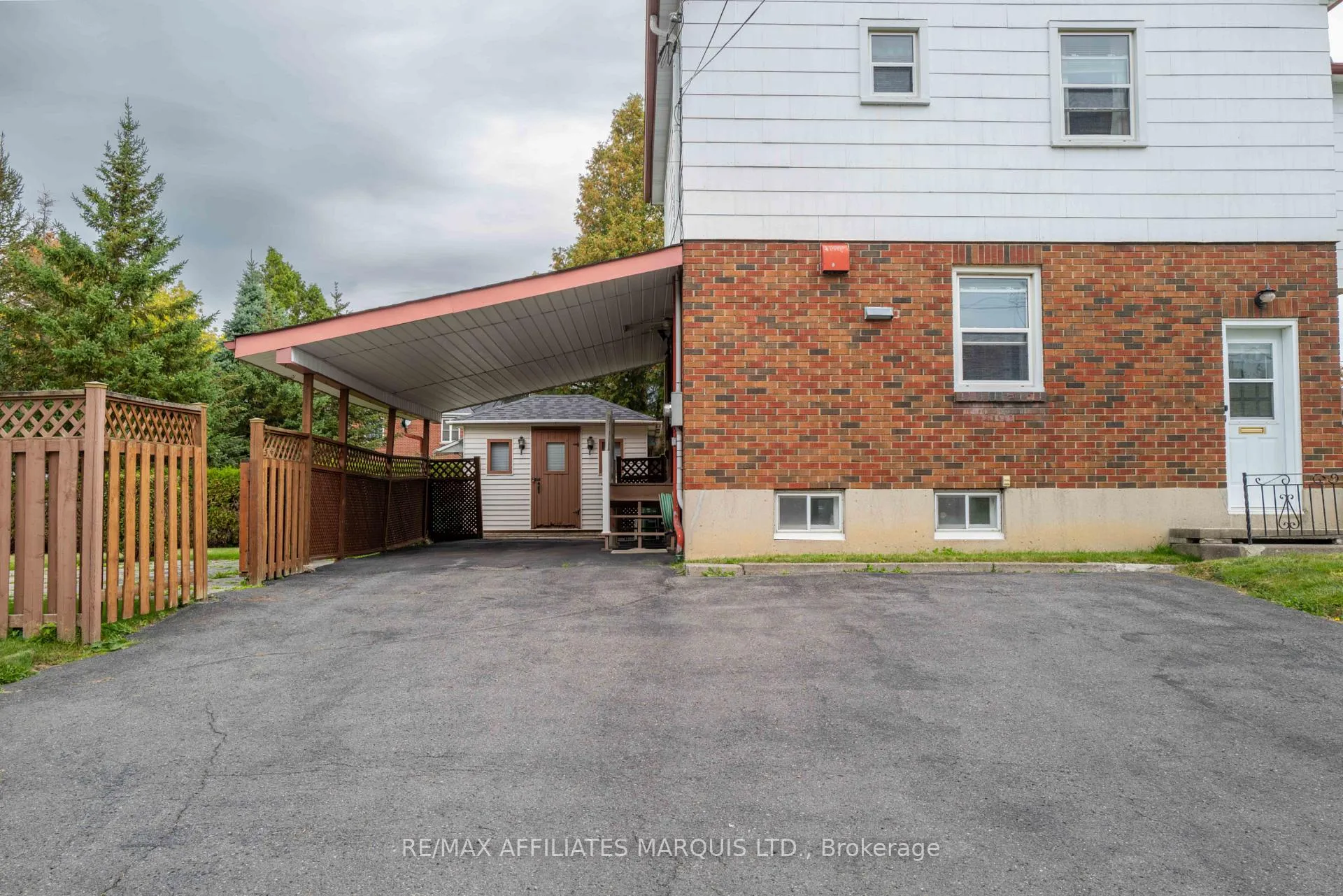 Photo 3 of 601 Fourth Street E, Cornwall — HOMEH