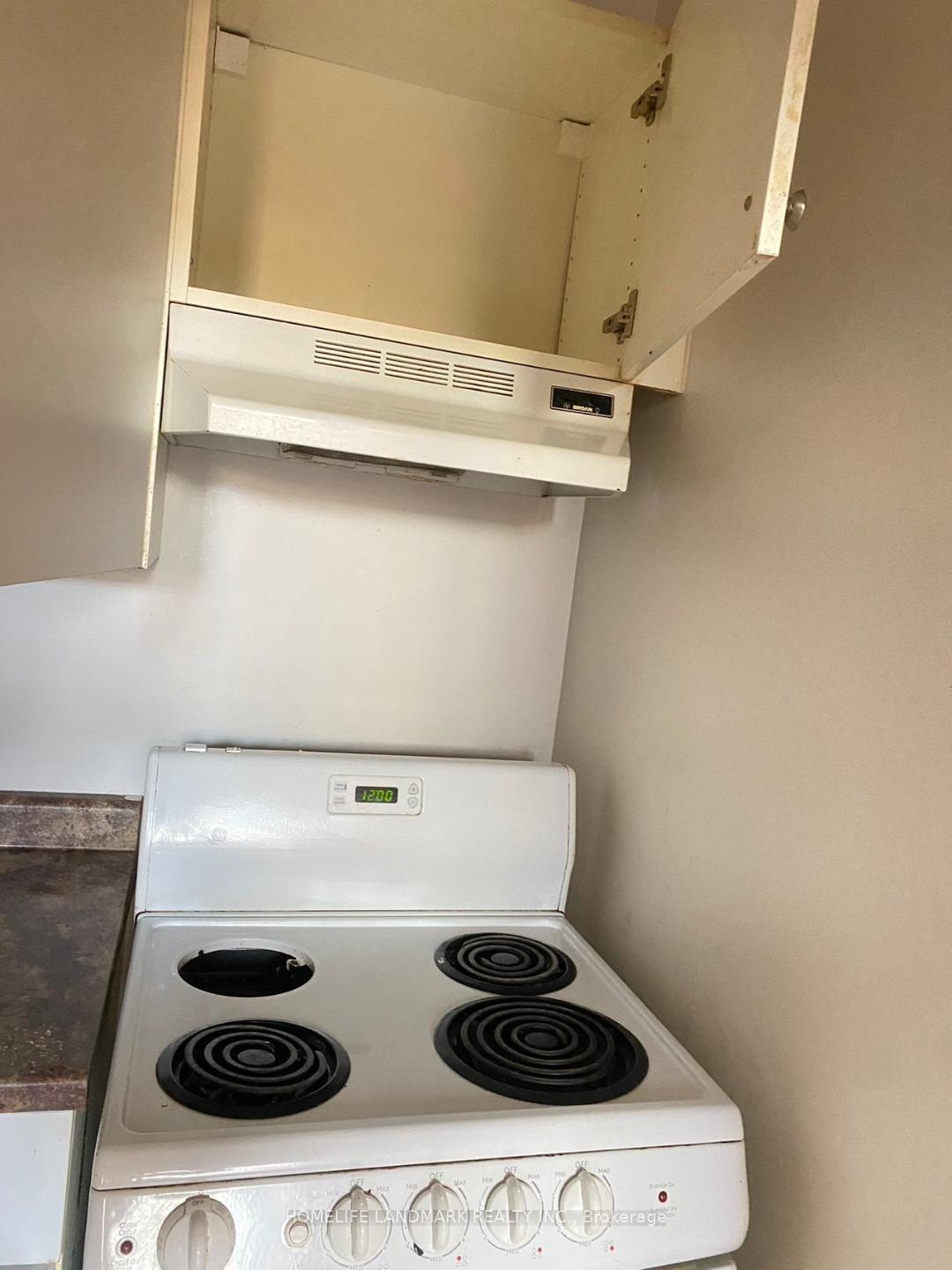 Photo 5 of Unit 3, 100 Dunlop Street, Barrie, City Centre — HOMEH