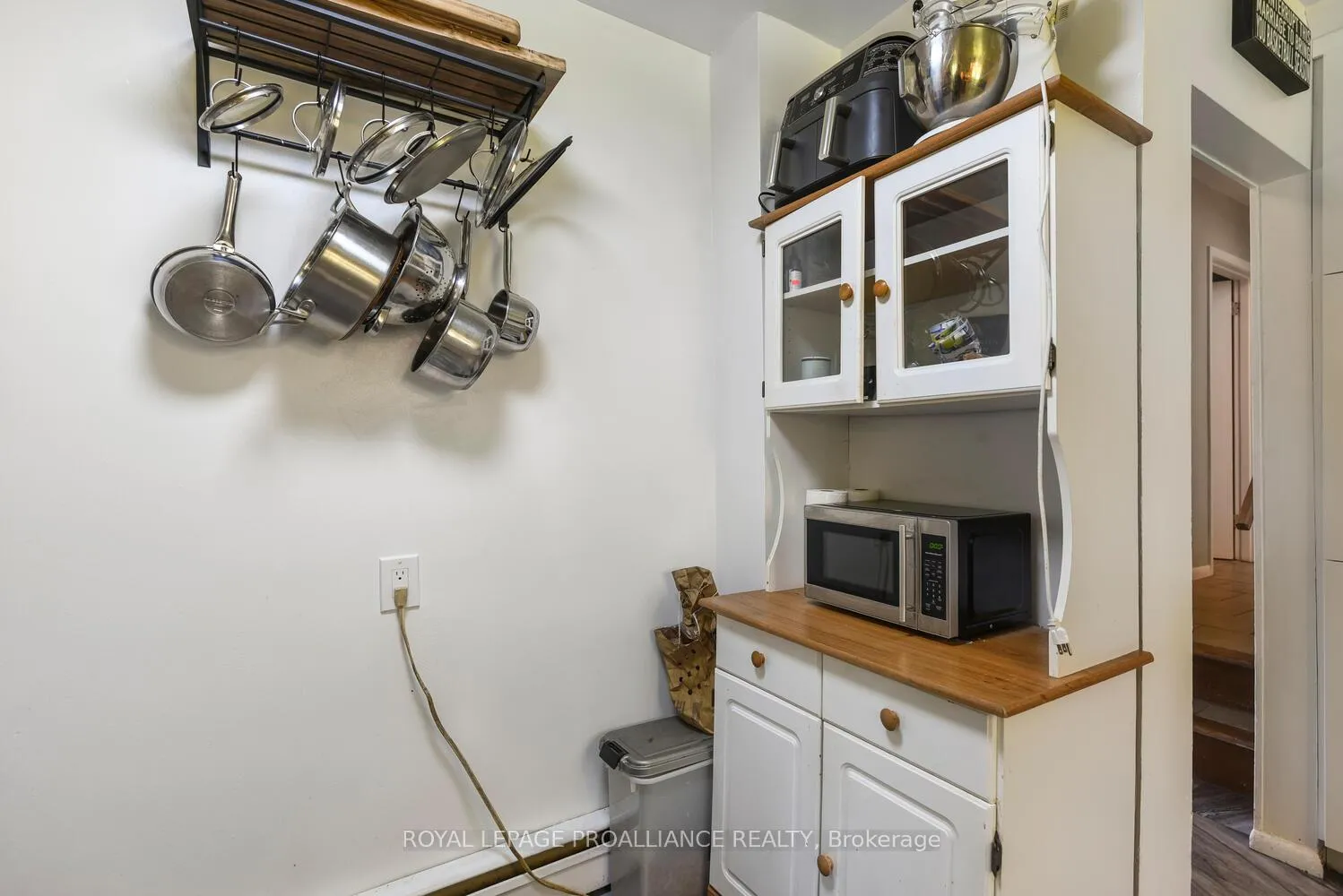 Photo 13 of 18 Convay Crescent, Brockville — HOMEH