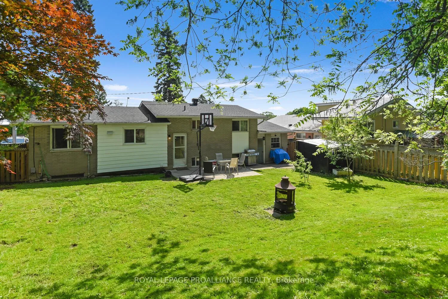 Photo 29 of 18 Convay Crescent, Brockville — HOMEH