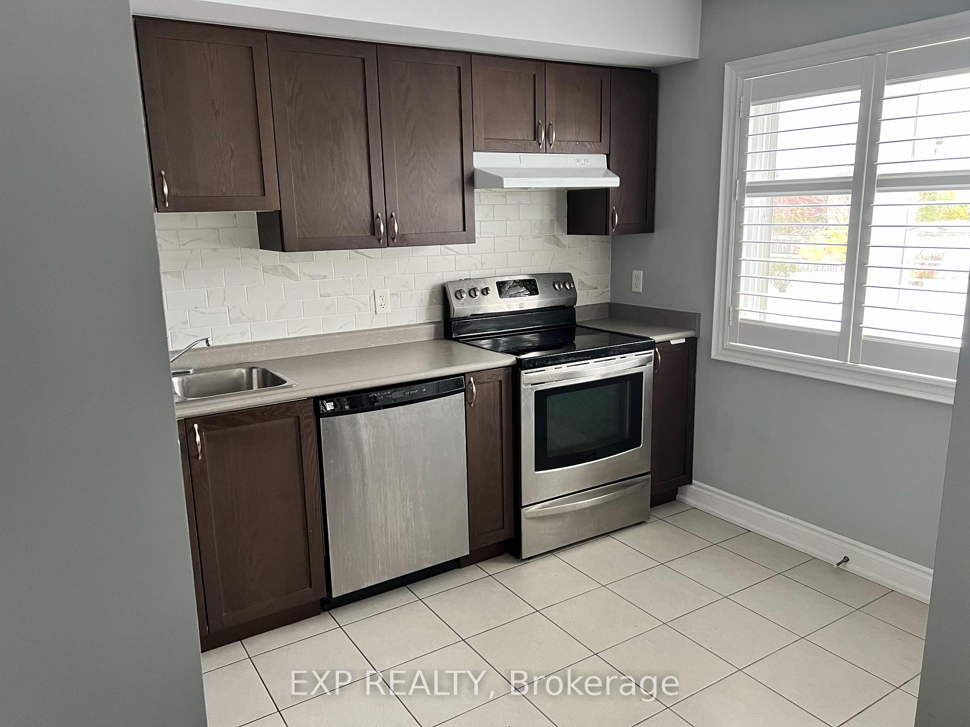 Photo 5 of Unit 3, 33 Madelaine Drive, Barrie, Painswick South — HOMEH