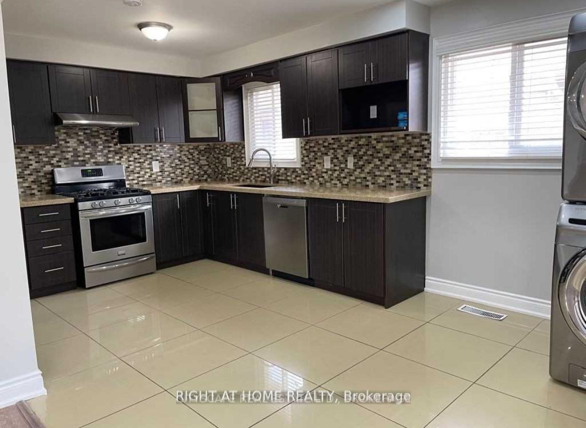 Photo 2 of Unit Upper, 28 Major Oaks Drive, Brampton, Madoc — HOMEH