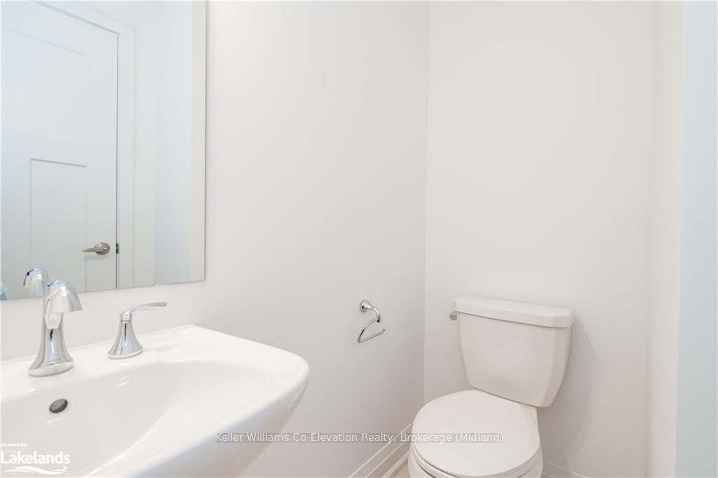 Photo 12 of 30 Danielle Crescent, Midland — HOMEH