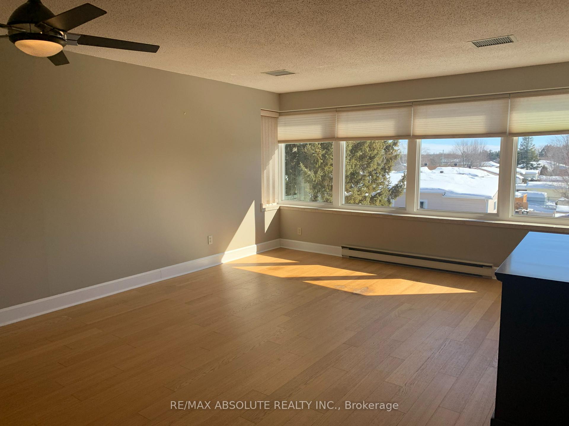 Photo 4 of Unit 306, 124 Daniel Street S, Arnprior — HOMEH