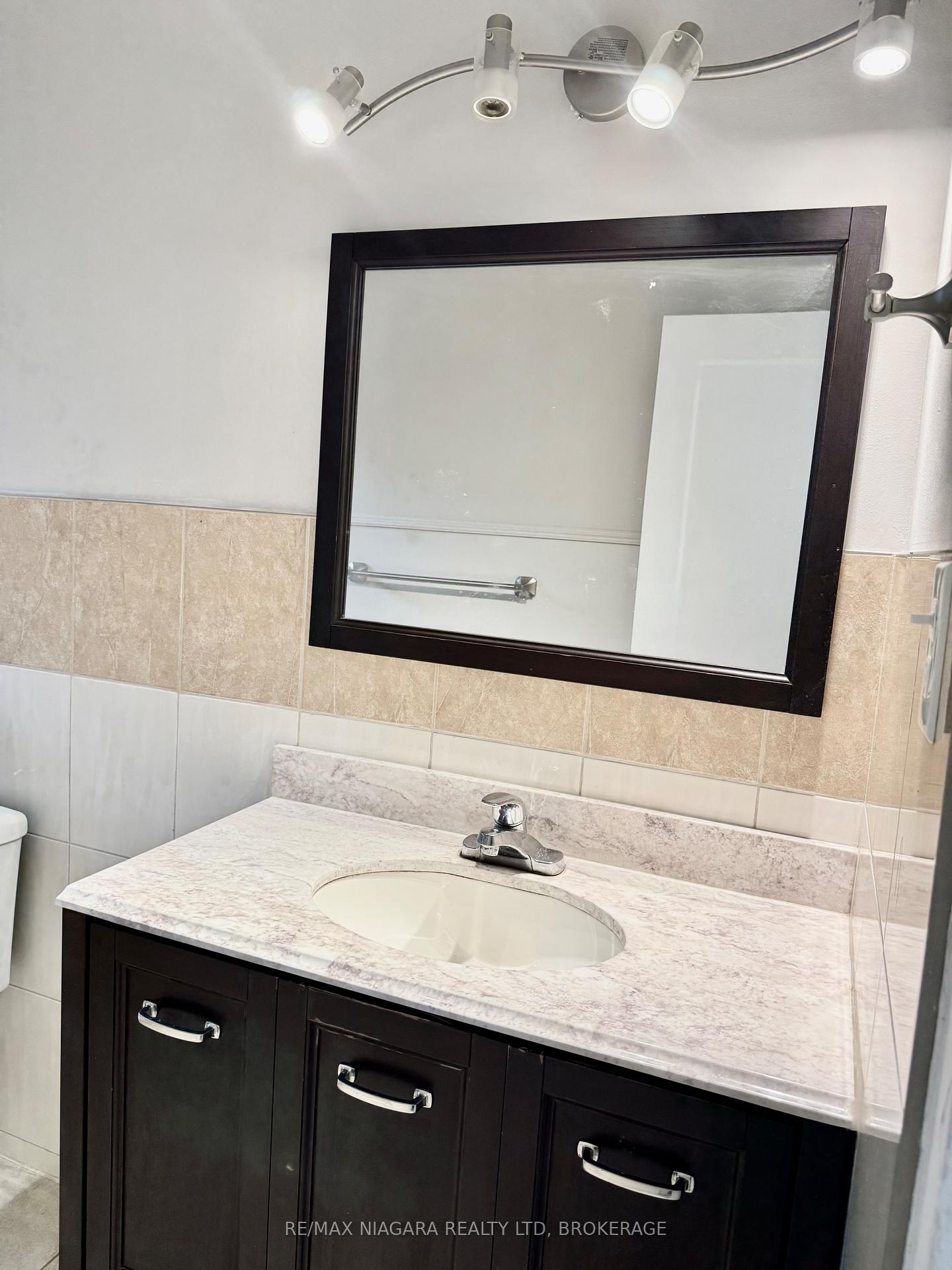 Photo 20 of Unit 2, 286 Vine Street, St. Catharines, Carlton/Bunting — HOMEH