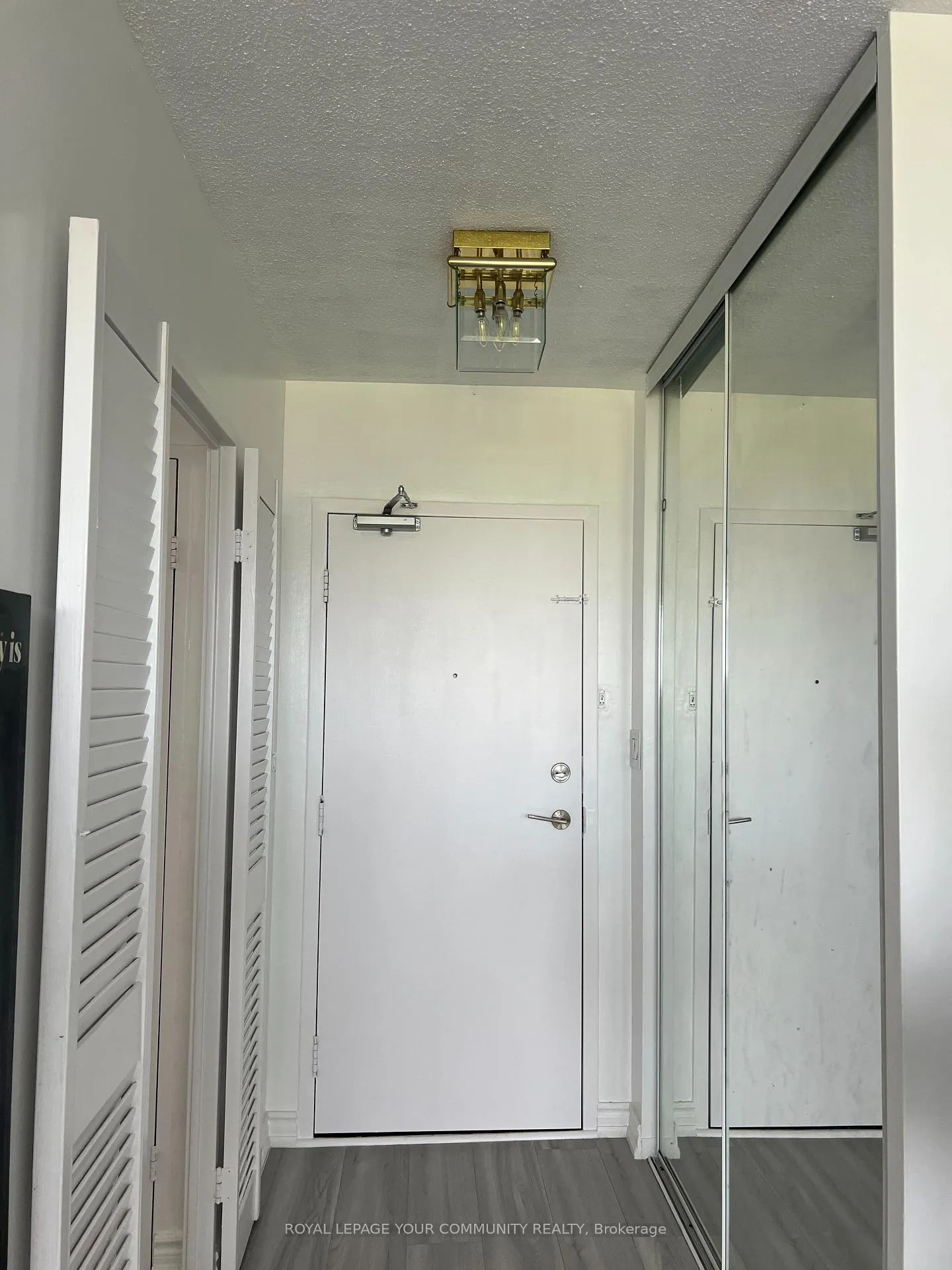 Photo 4 of Unit 804, 15 Vicora Linkway Way, Toronto, Flemingdon Park — HOMEH