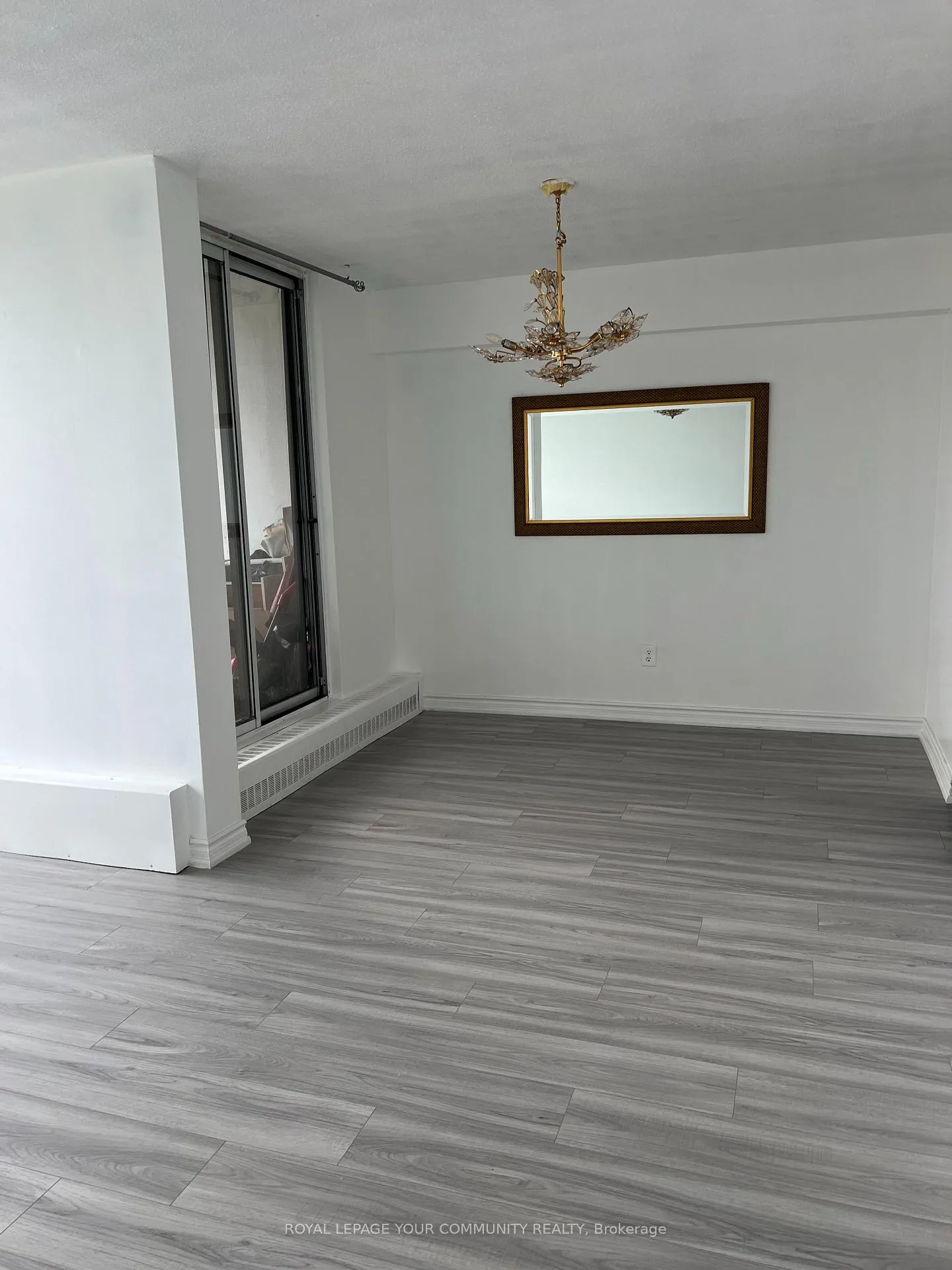 Photo 6 of Unit 804, 15 Vicora Linkway Way, Toronto, Flemingdon Park — HOMEH