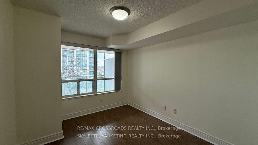 Photo 5 of Unit 1018, 62 Suncrest Boulevard, Markham, Commerce Valley — HOMEH