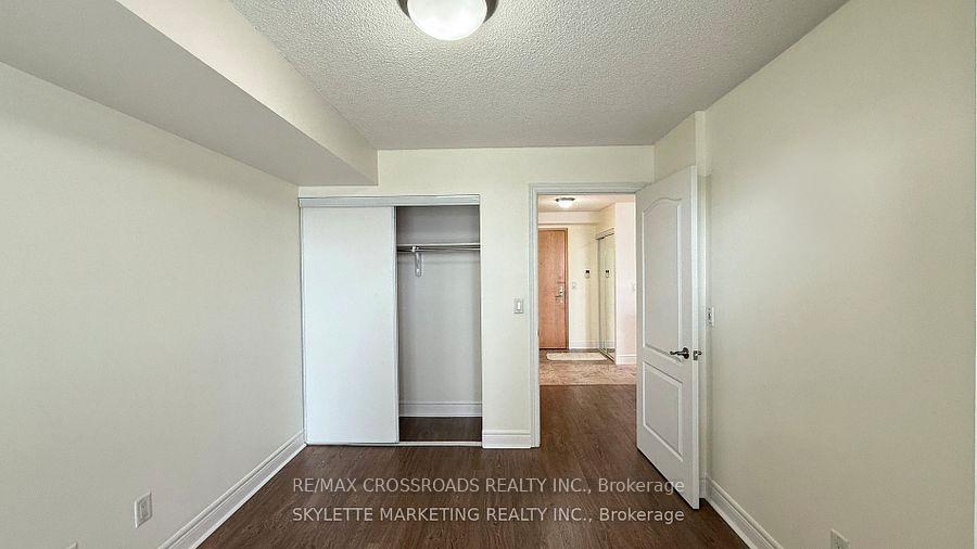 Photo 6 of Unit 1018, 62 Suncrest Boulevard, Markham, Commerce Valley — HOMEH