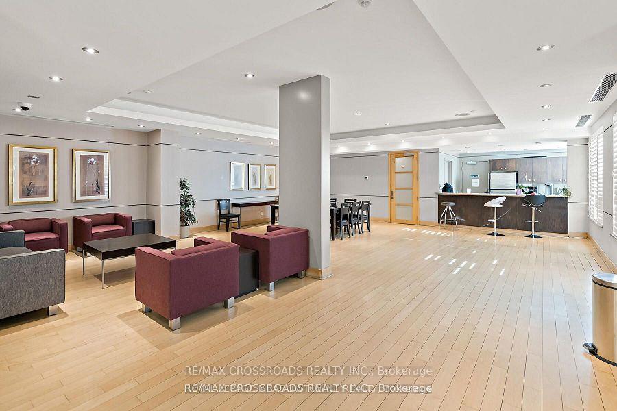 Photo 16 of Unit 1018, 62 Suncrest Boulevard, Markham, Commerce Valley — HOMEH