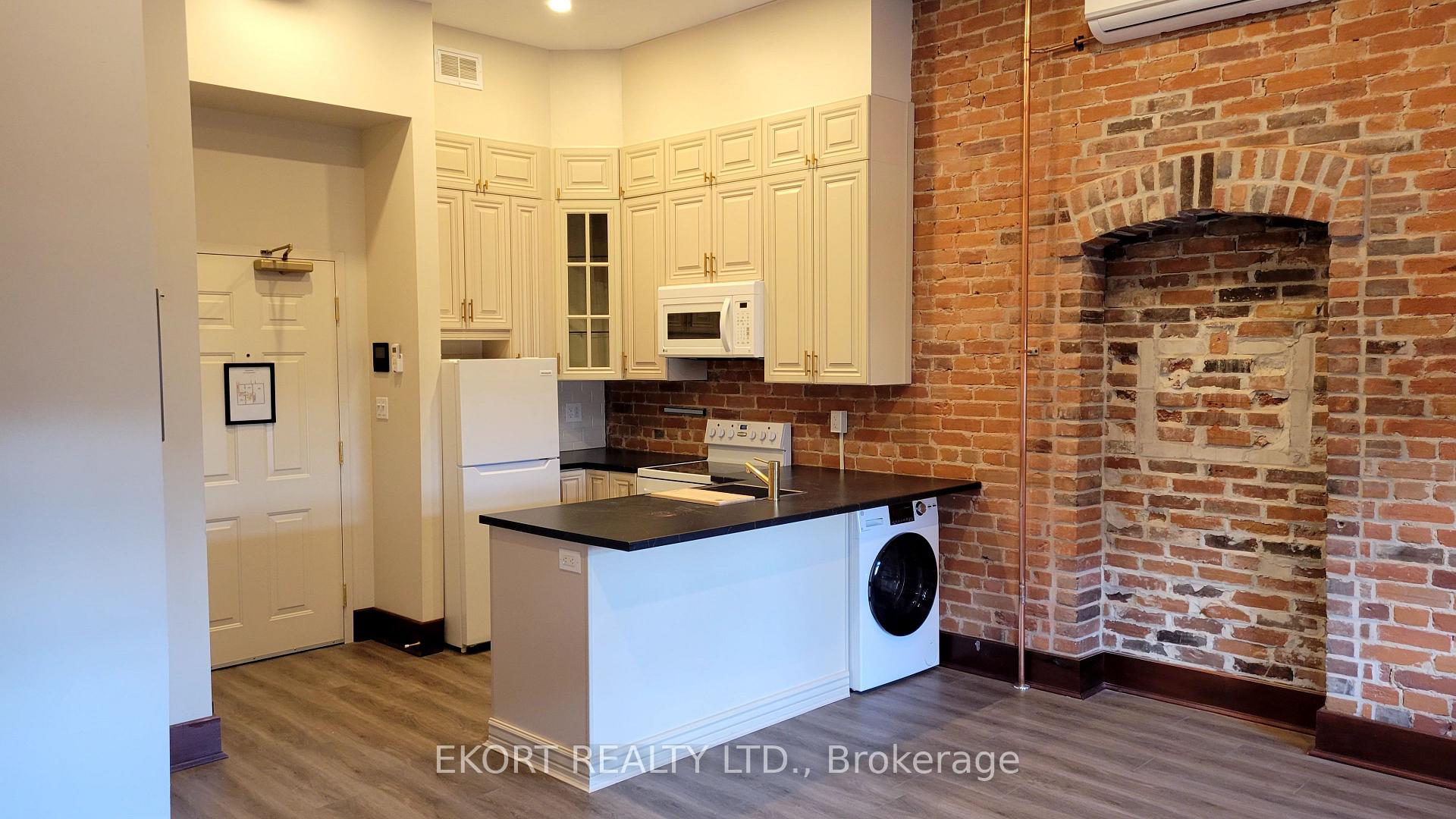 Photo 2 of Unit 4, 251 Front Street, Belleville, Belleville Ward — HOMEH