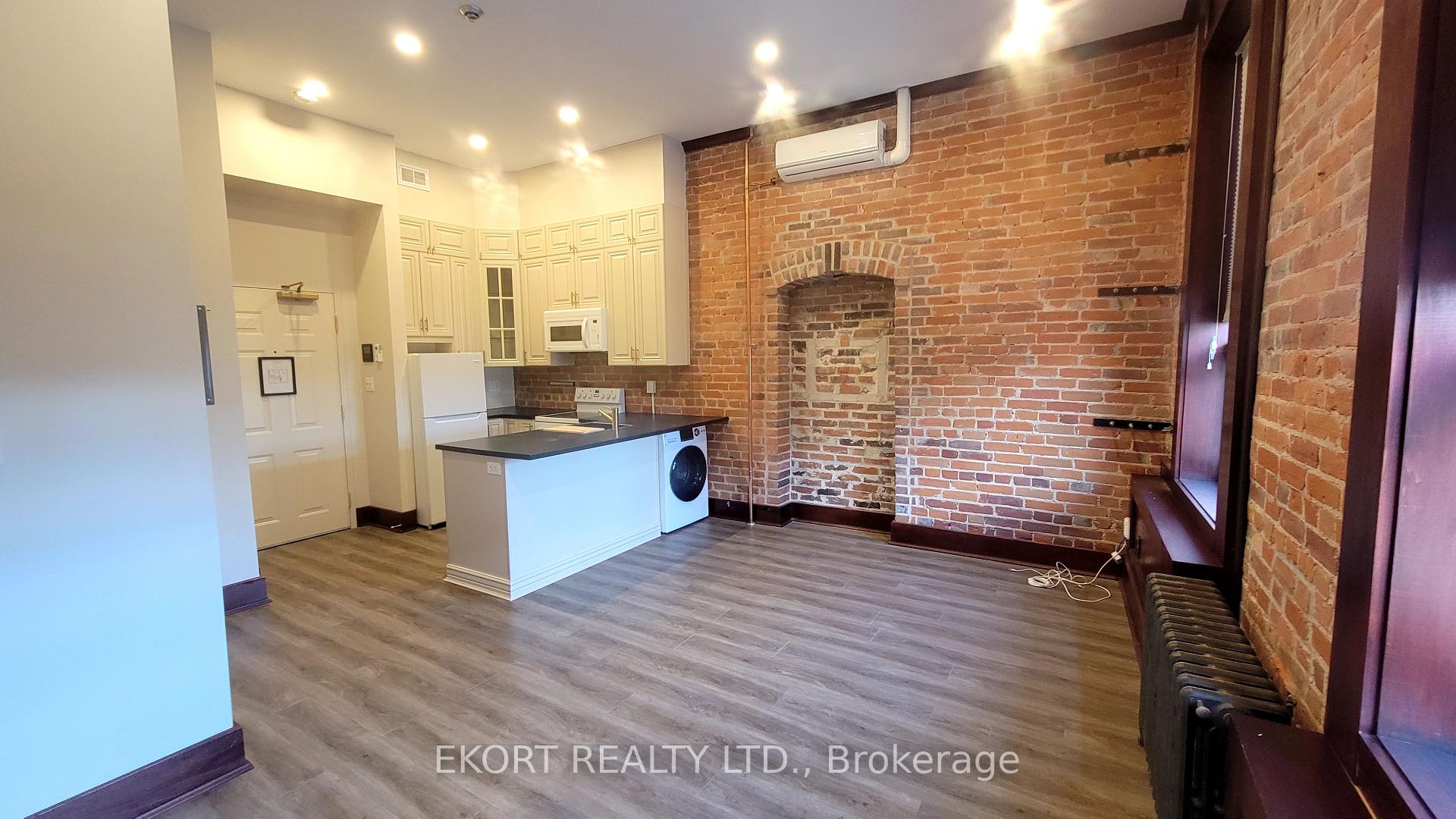 Photo 4 of Unit 4, 251 Front Street, Belleville, Belleville Ward — HOMEH