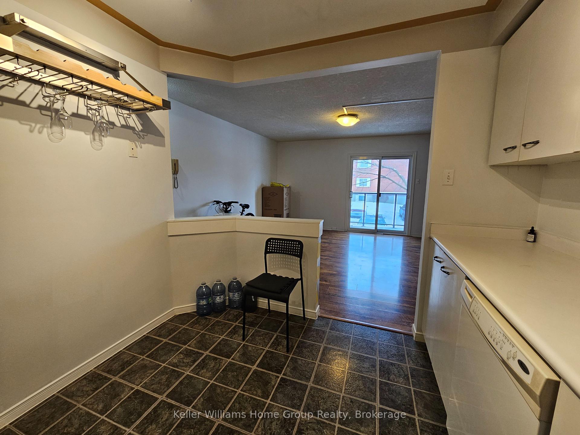 Photo 4 of Unit 705, 565 Greenfield Avenue, Kitchener — HOMEH