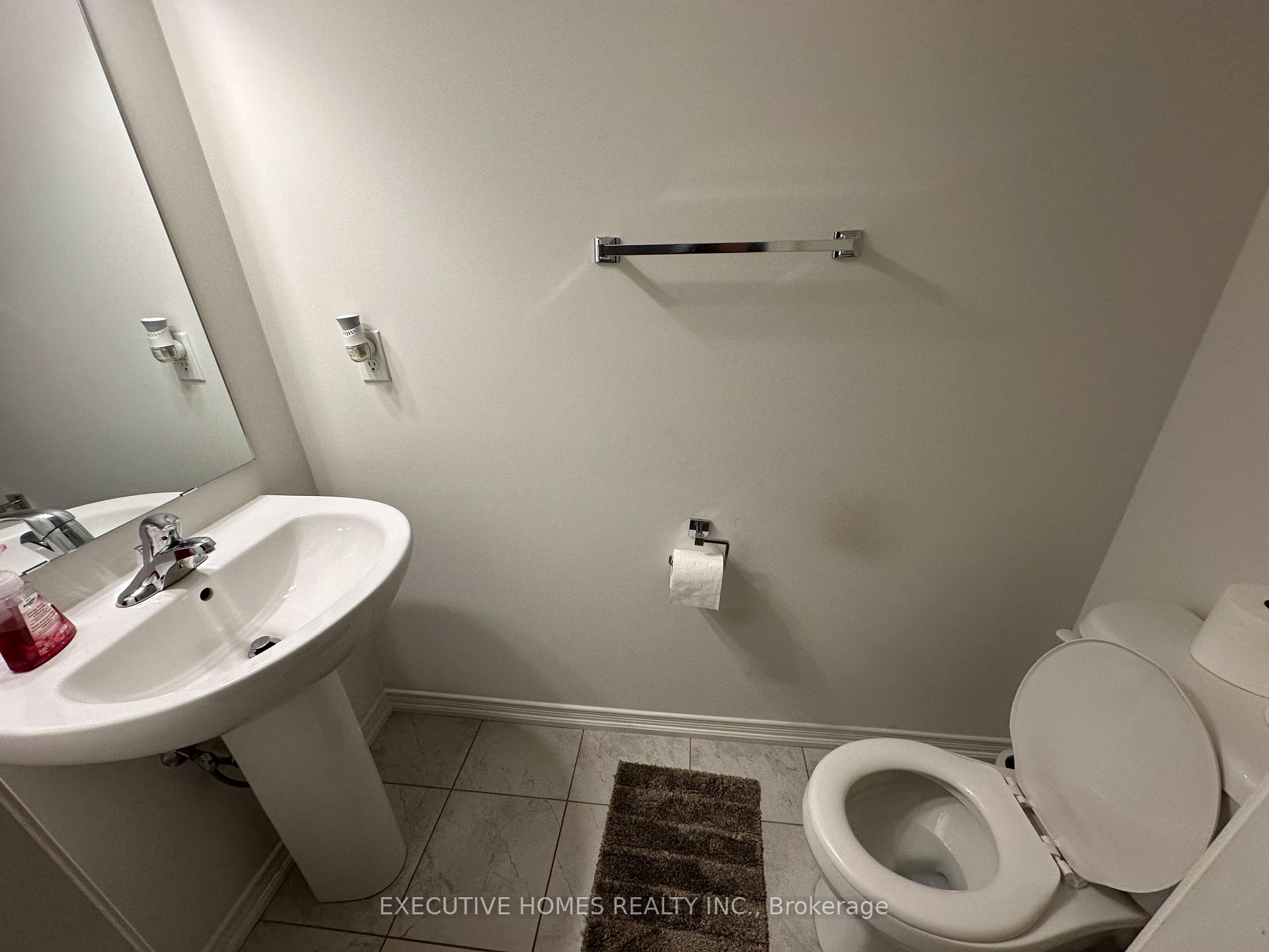 Photo 5 of Unit 309, 2294 Chevron Prince Path, Oshawa, Windfields — HOMEH