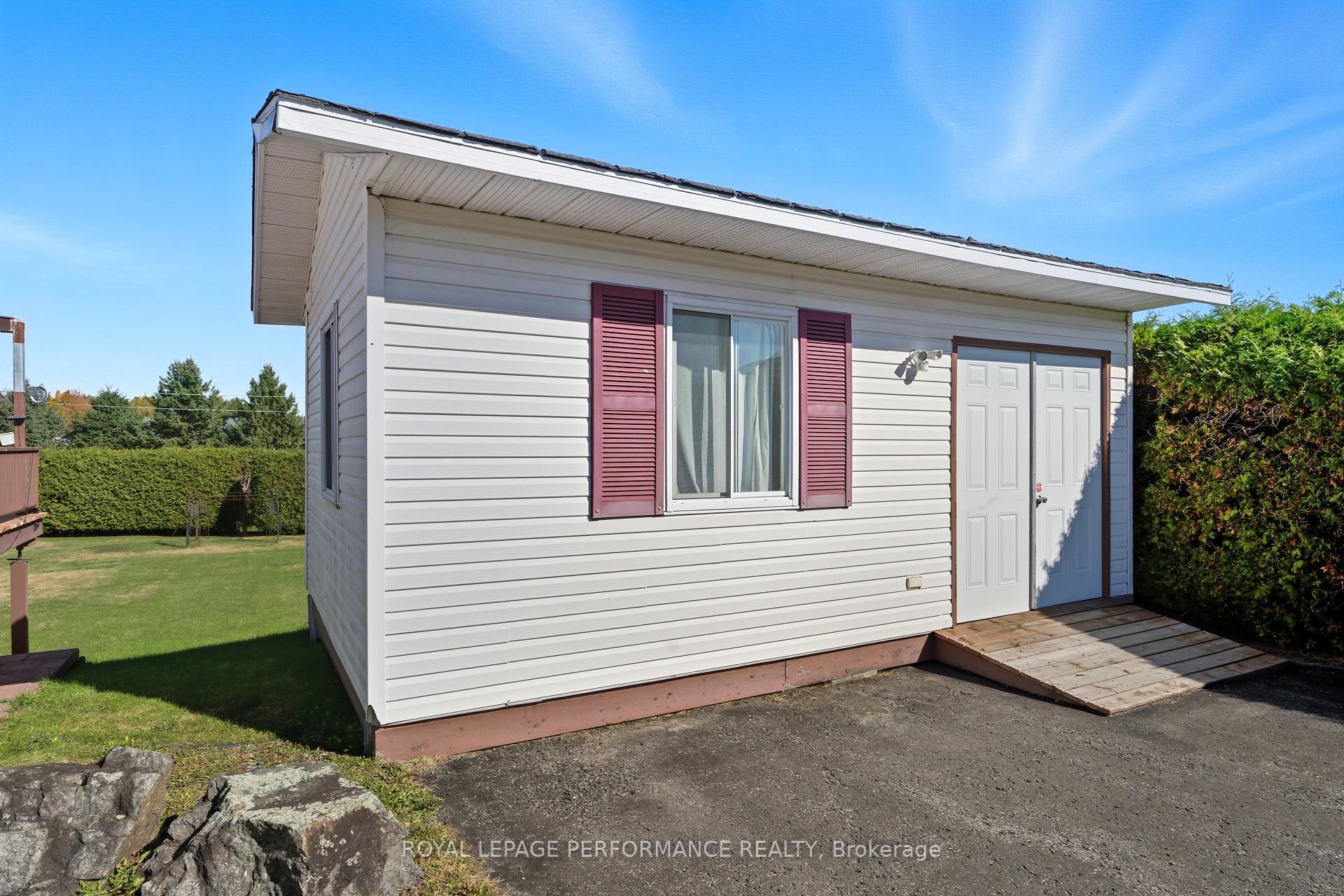 Photo 21 of 50 Front Road W, Champlain, L'Orignal — HOMEH