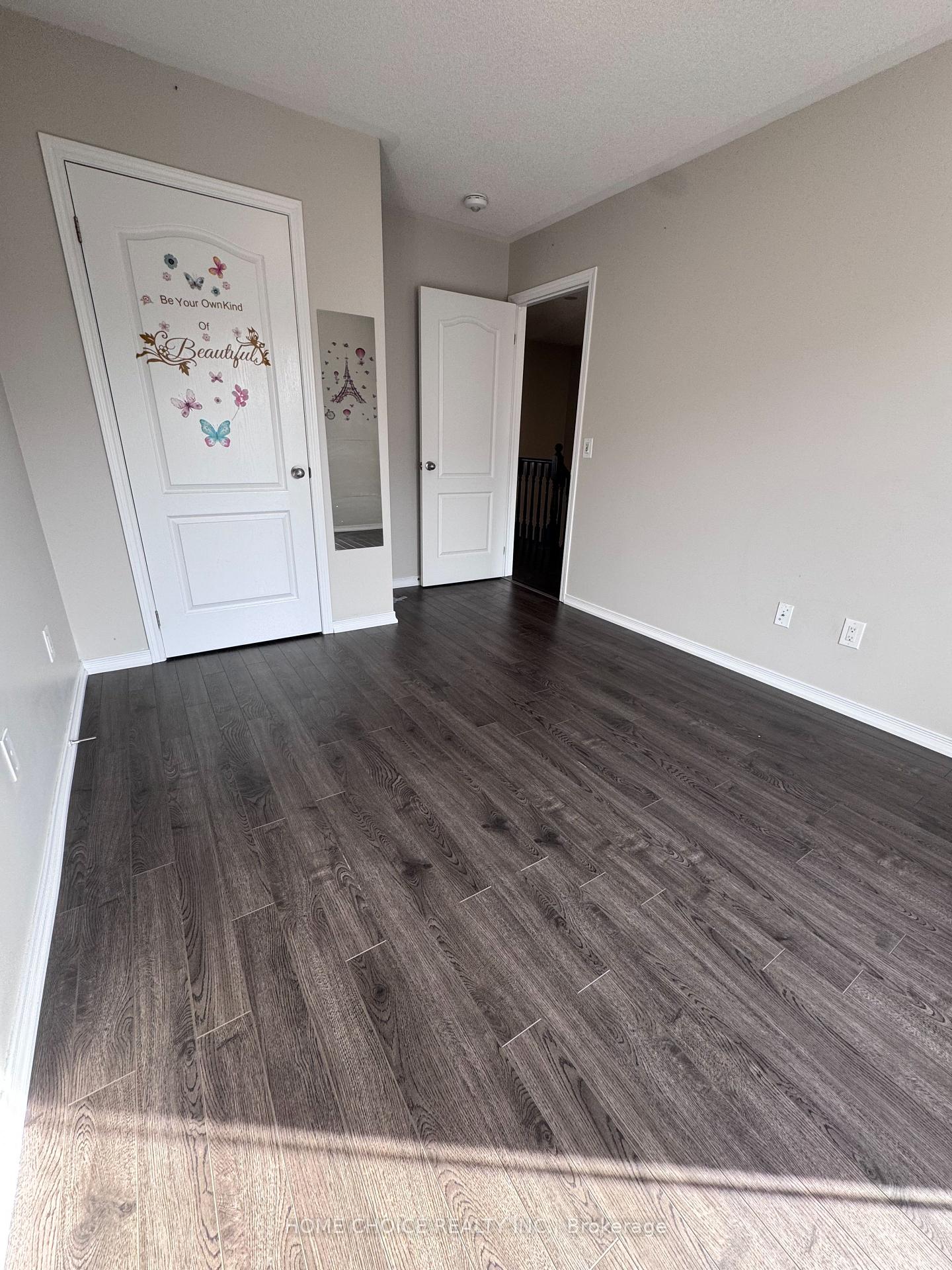 Photo 17 of 418 Dougall Avenue, Caledon, Rural Caledon — HOMEH