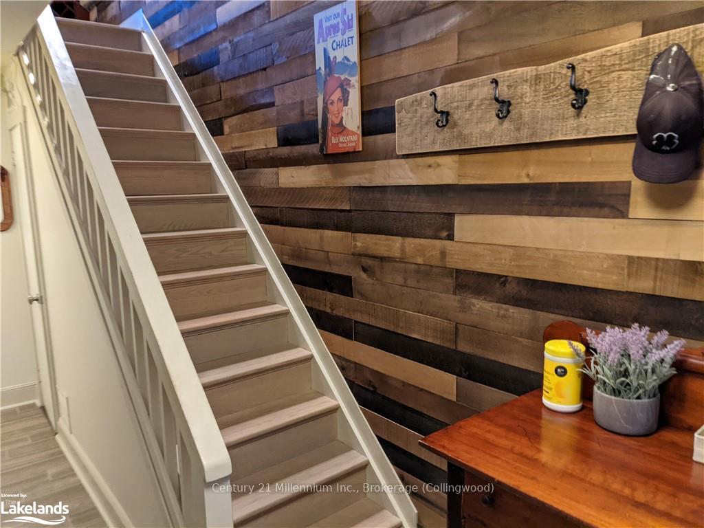Photo 5 of 201 Escarpment Crescent, Collingwood — HOMEH