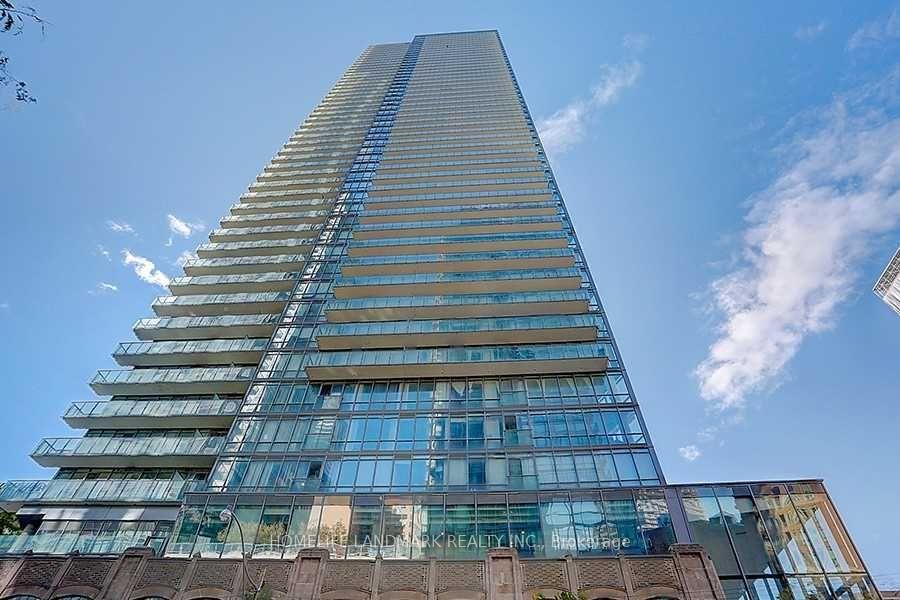 Front of Unit 4808, 832 Bay Street