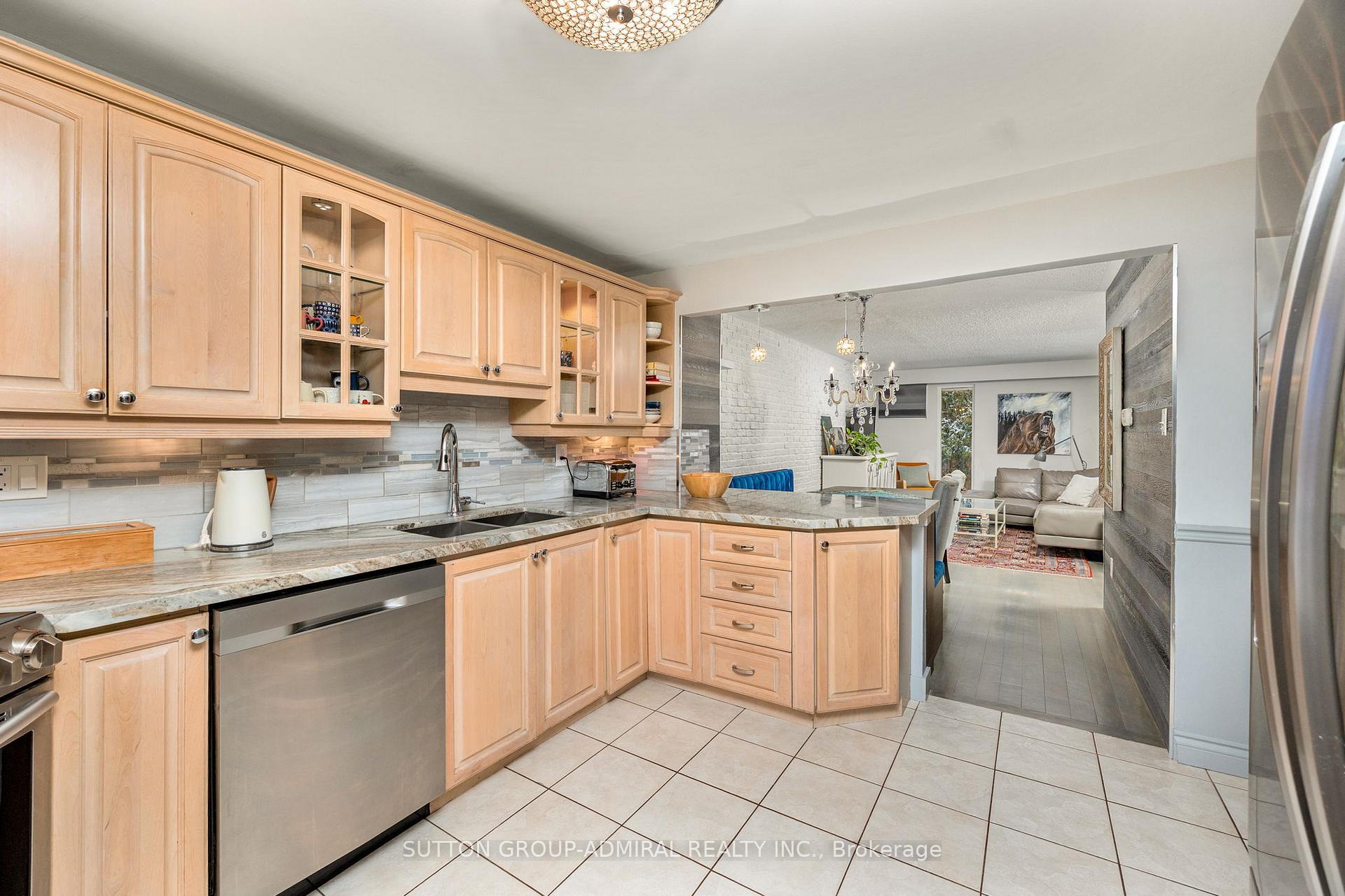 Photo 5 of 2 St Andrews Court, Aurora, Hills of St Andrew — HOMEH
