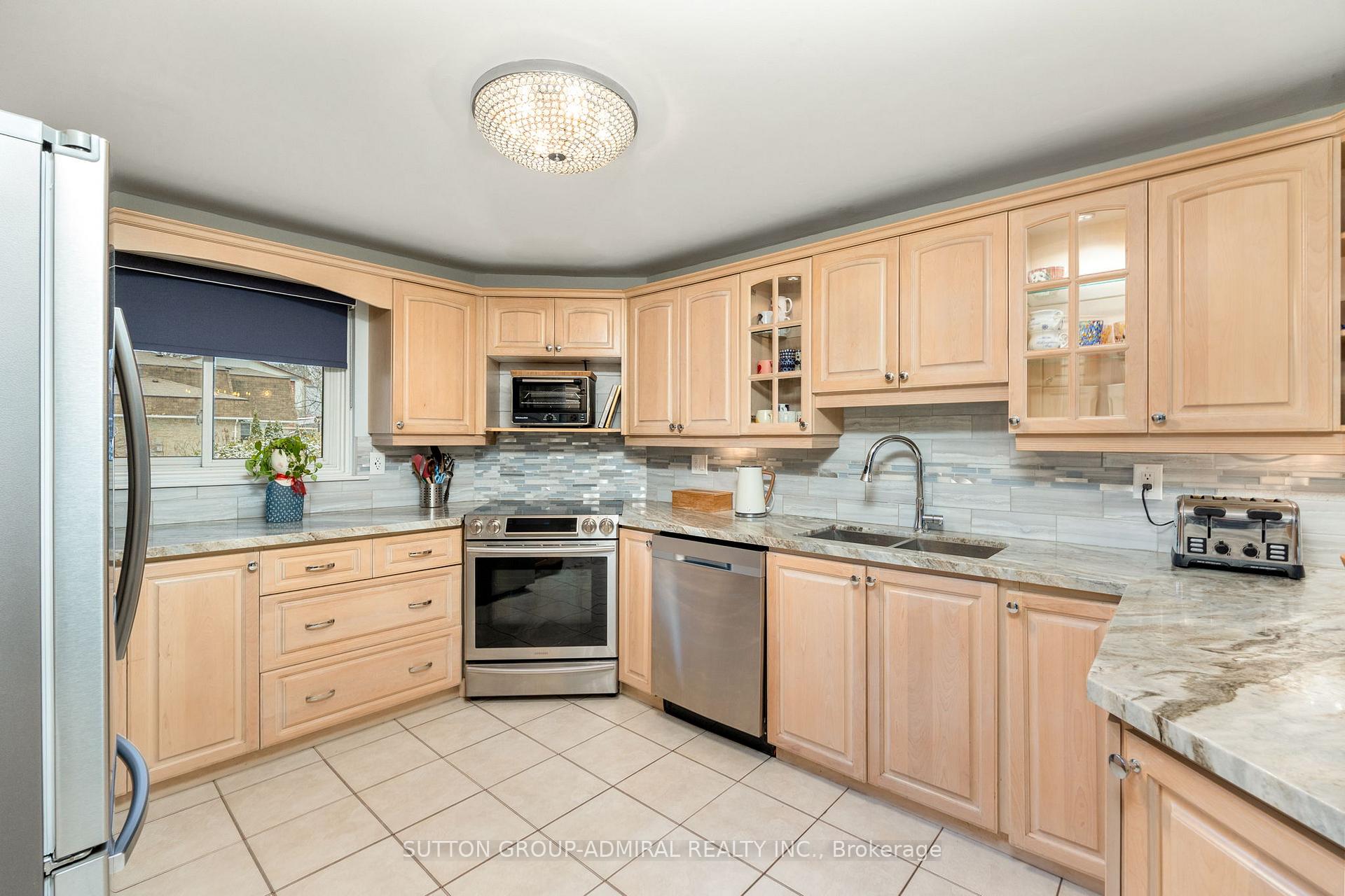 Photo 10 of 2 St Andrews Court, Aurora, Hills of St Andrew — HOMEH
