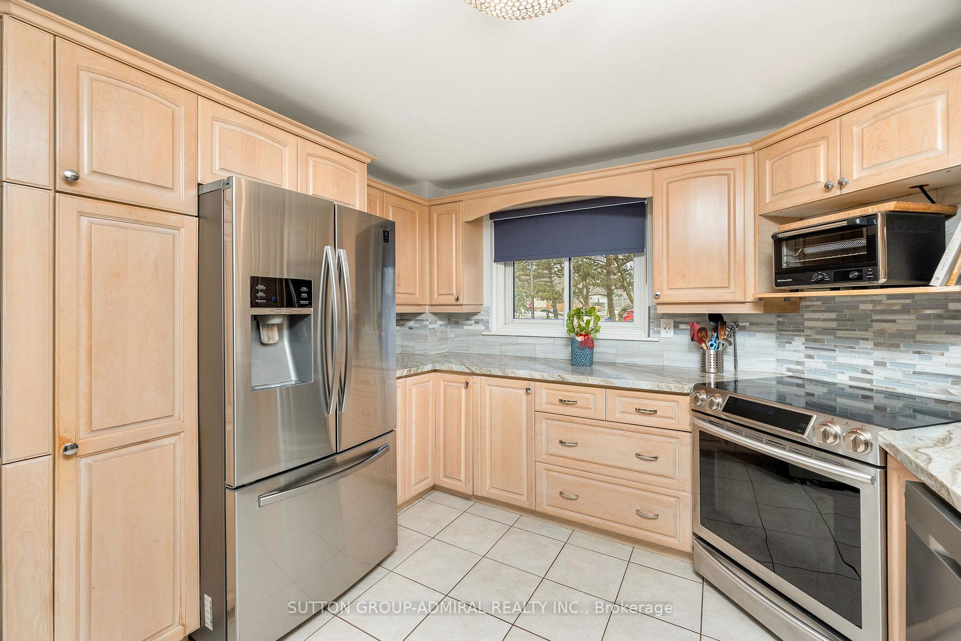 Photo 4 of 2 St Andrews Court, Aurora, Hills of St Andrew — HOMEH
