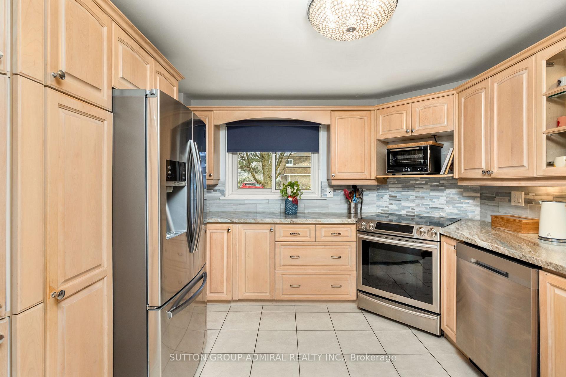 Photo 6 of 2 St Andrews Court, Aurora, Hills of St Andrew — HOMEH