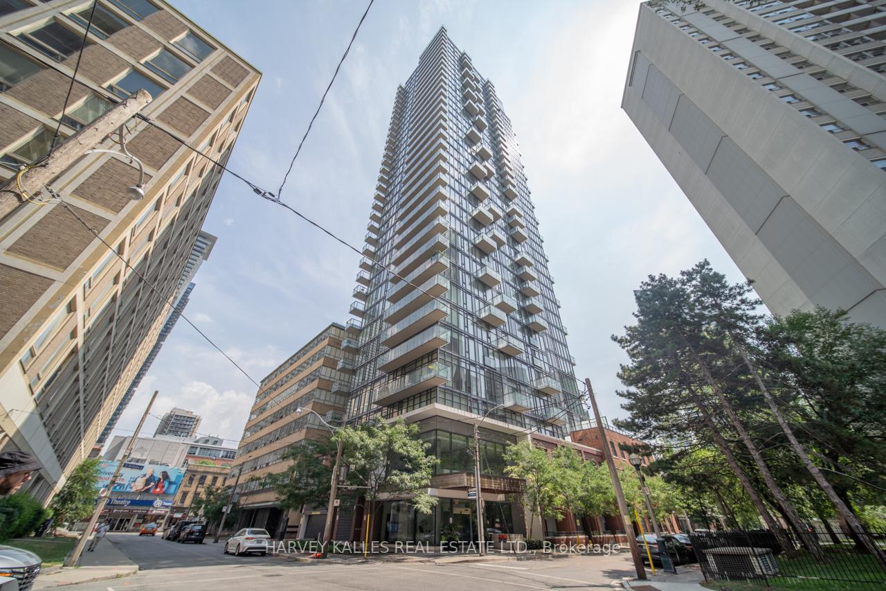 Front of Unit 1202, 75 St Nicholas Street