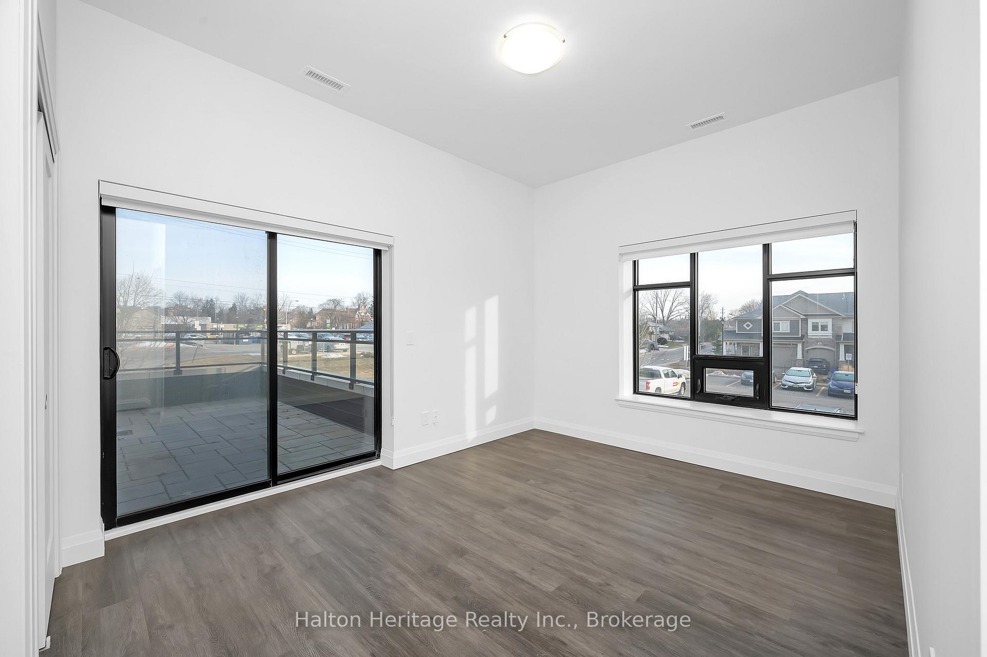 Photo 28 of Unit 113, 30 Hamilton Street S, Hamilton, Waterdown — HOMEH