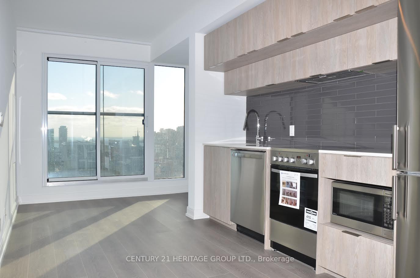 Front of Unit 2607, 181 Dundas Street E