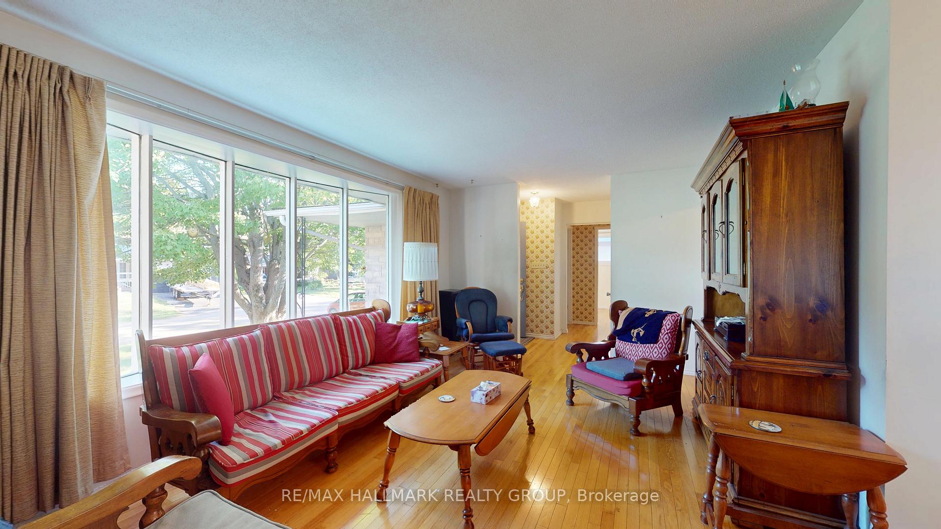 Photo 3 of 730 Dempster Drive N, Gananoque — HOMEH