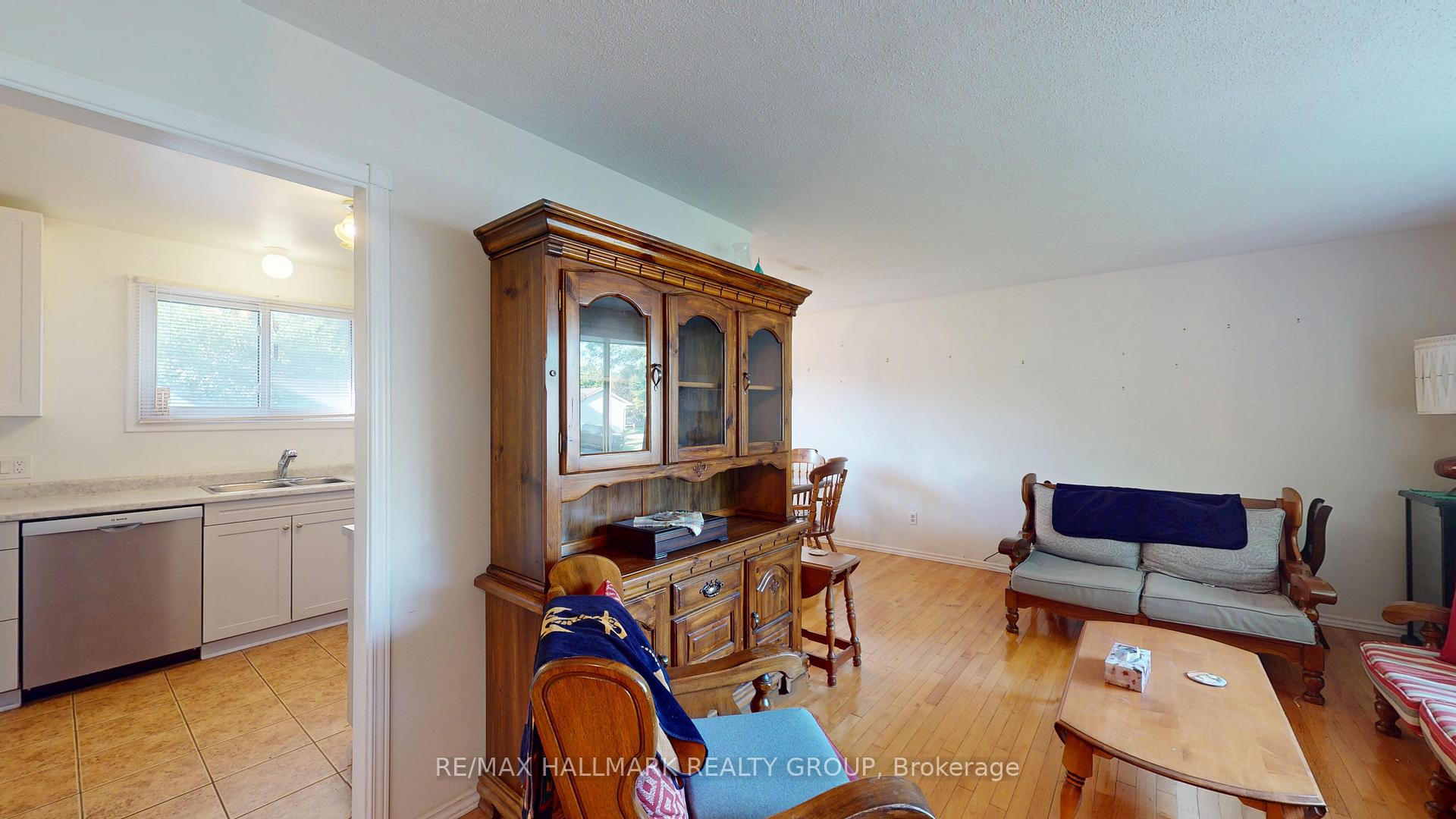 Photo 7 of 730 Dempster Drive N, Gananoque — HOMEH