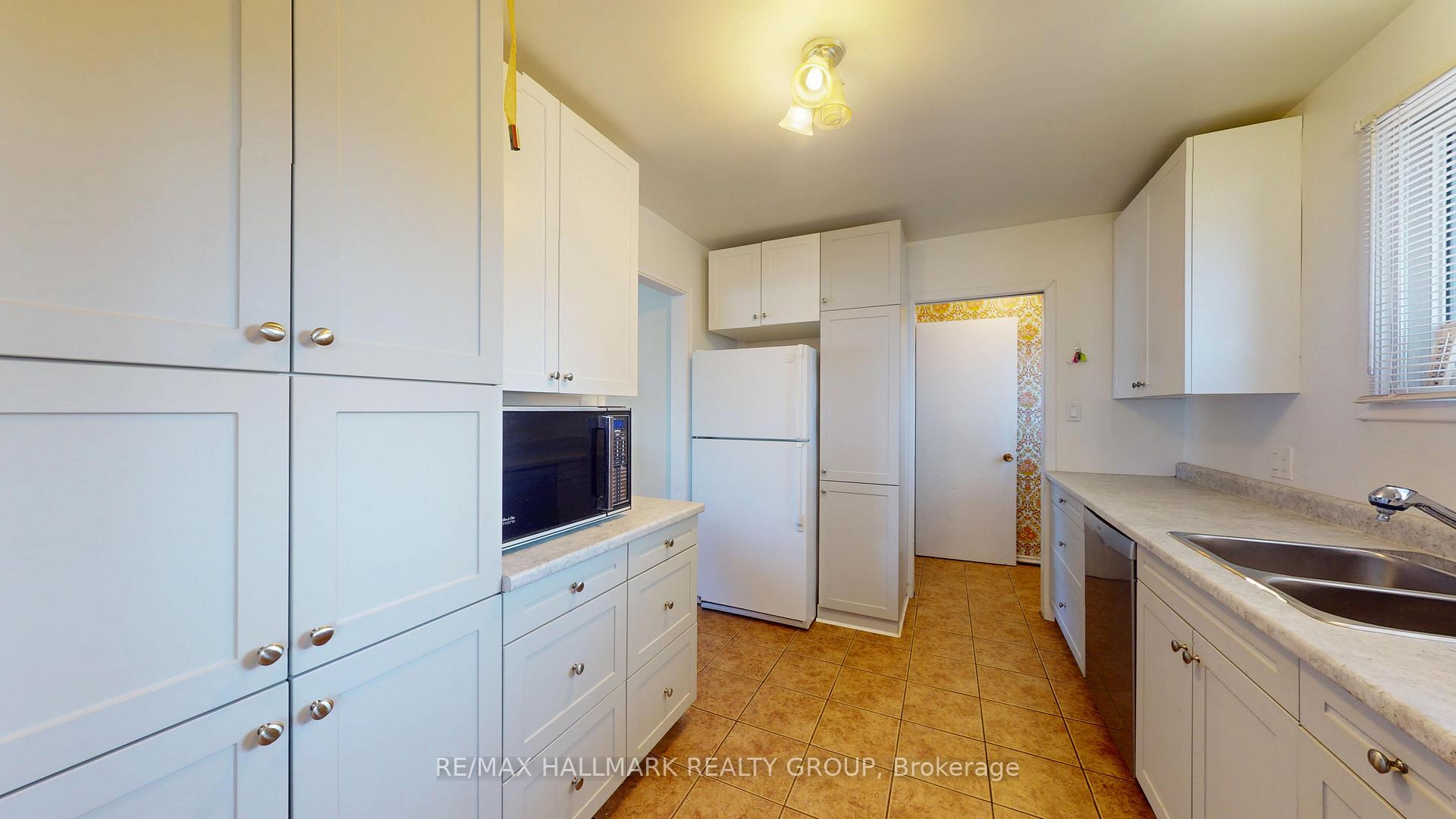 Photo 10 of 730 Dempster Drive N, Gananoque — HOMEH