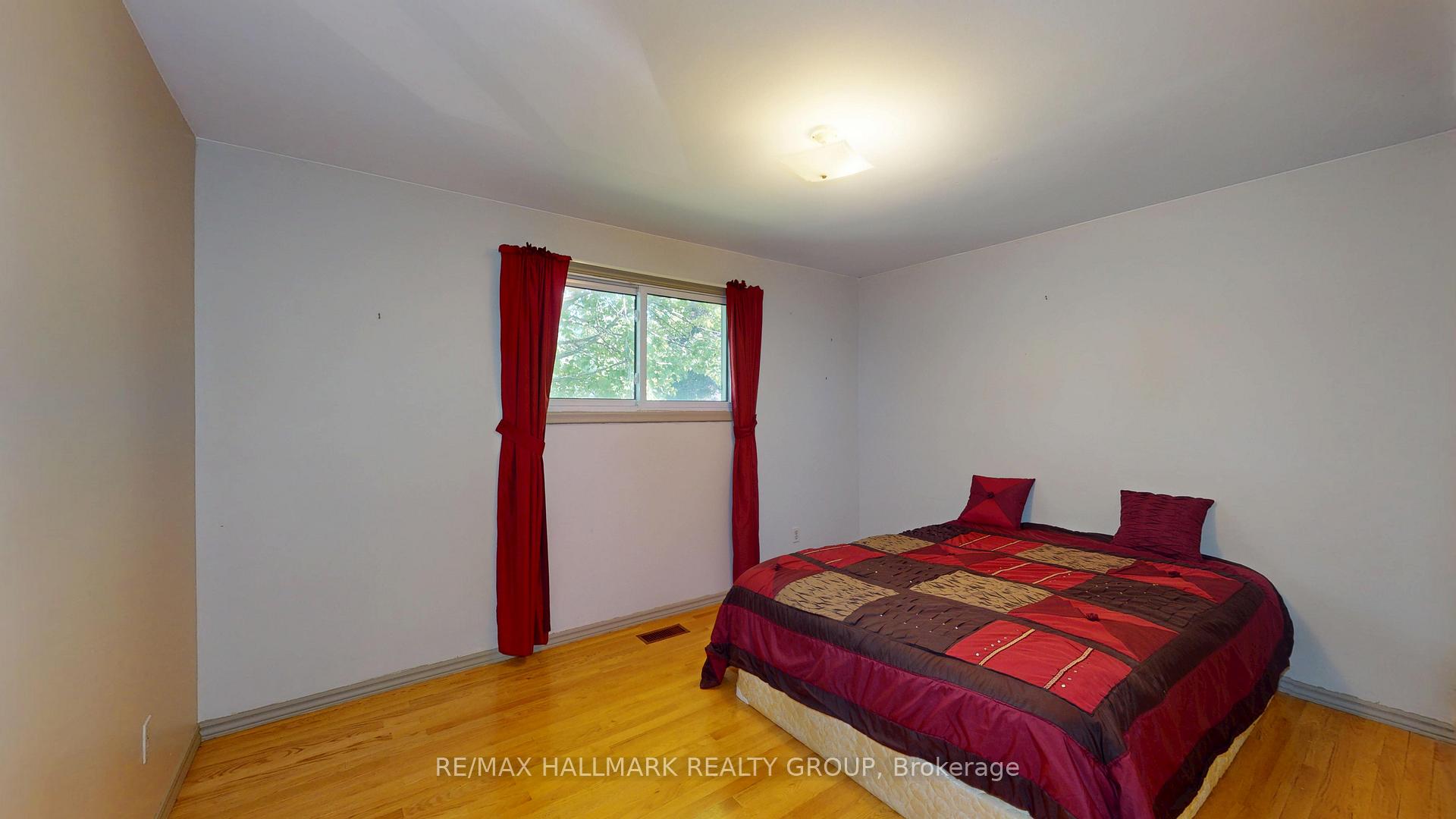 Photo 12 of 730 Dempster Drive N, Gananoque — HOMEH