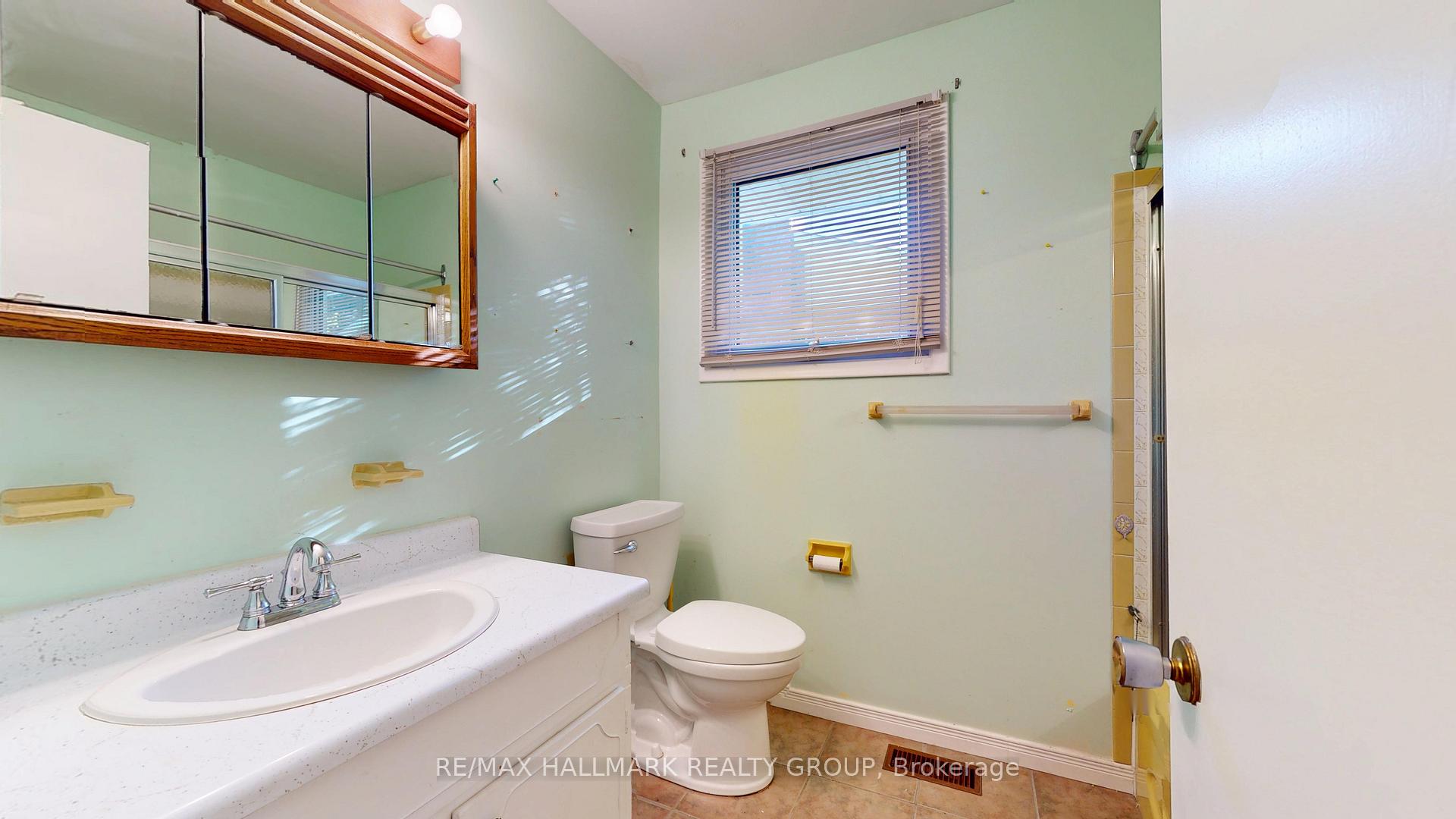Photo 14 of 730 Dempster Drive N, Gananoque — HOMEH