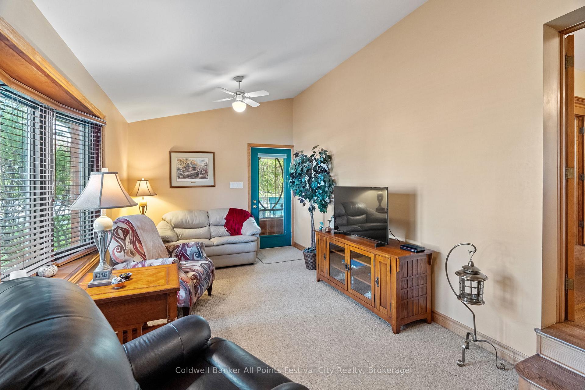 Photo 18 of 133 Nelson Street E, Goderich, Goderich (Town) — HOMEH