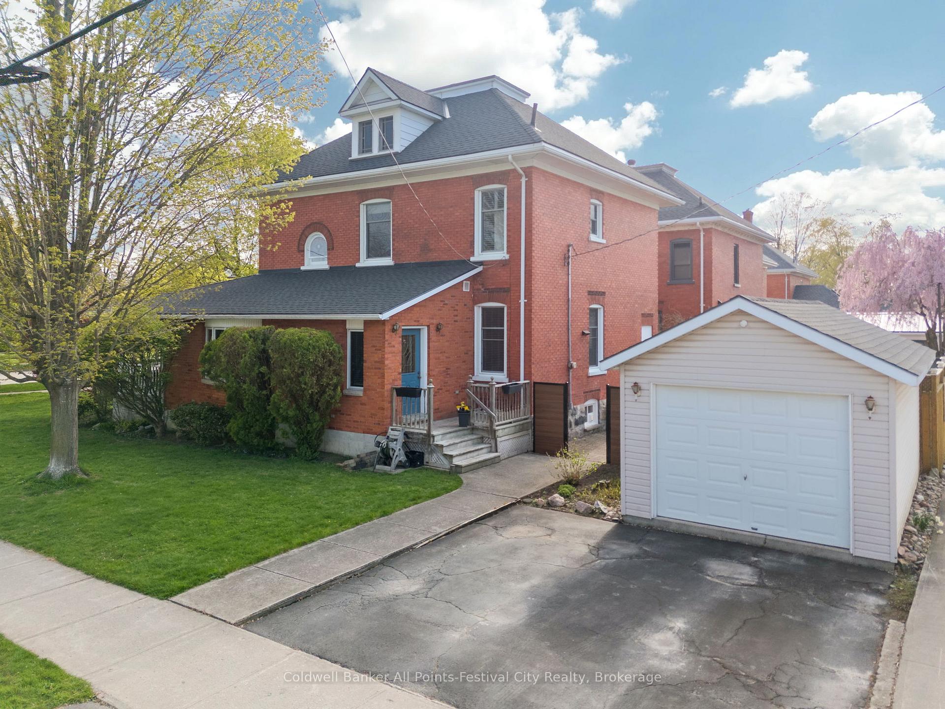 Photo 33 of 133 Nelson Street E, Goderich, Goderich (Town) — HOMEH
