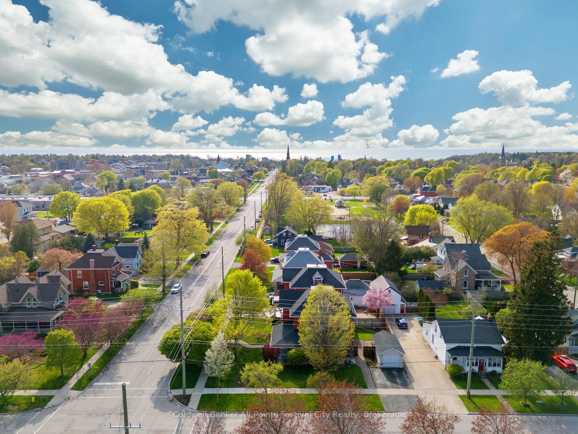 Photo 36 of 133 Nelson Street E, Goderich, Goderich (Town) — HOMEH