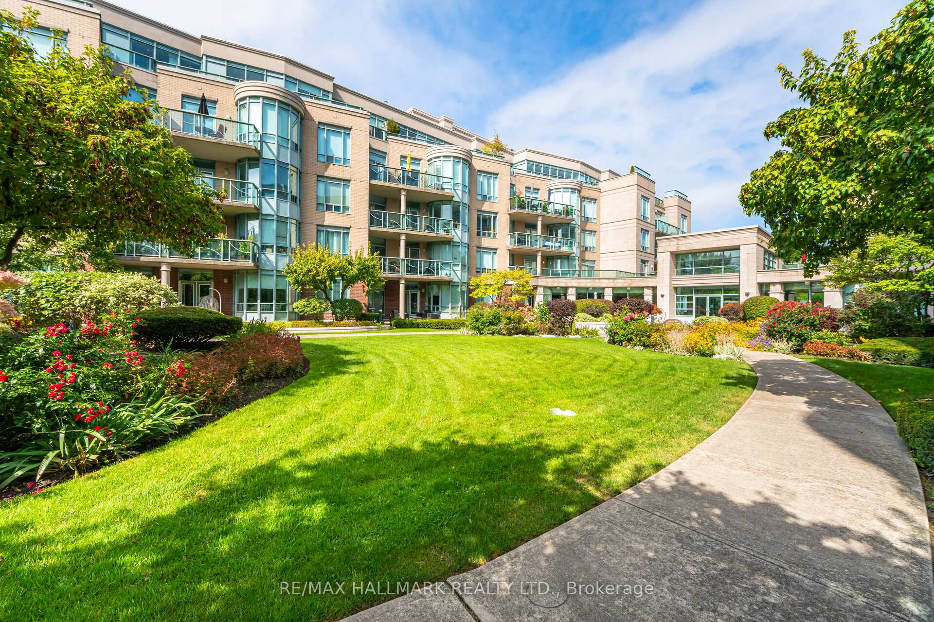 Front of Unit PH5, 9 Boardwalk Drive