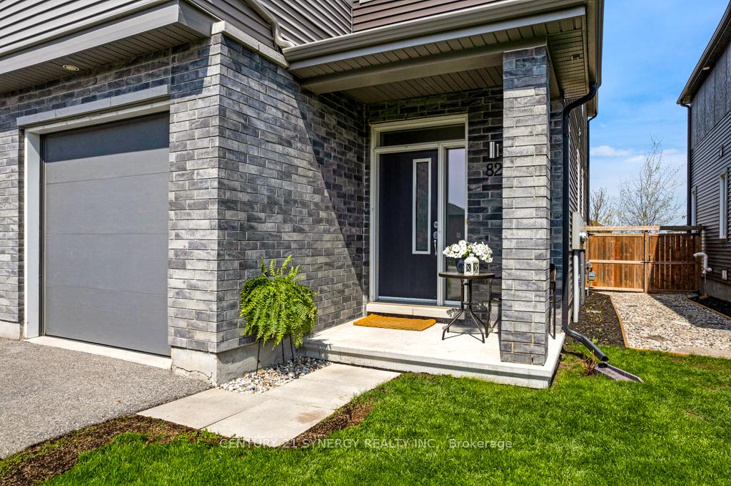 Photo 2 of 82 Riddell Street, Carleton Place — HOMEH