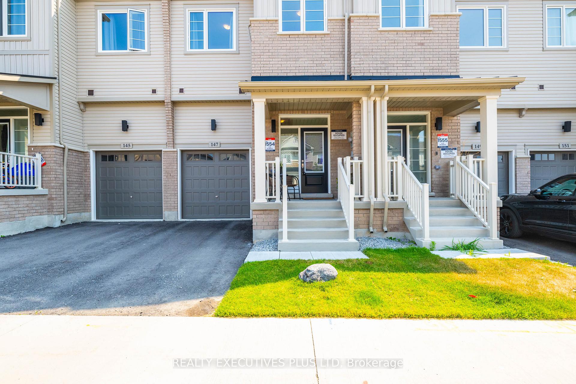 Photo 3 of 147 Greer Street, Barrie, Rural Barrie Southeast — HOMEH