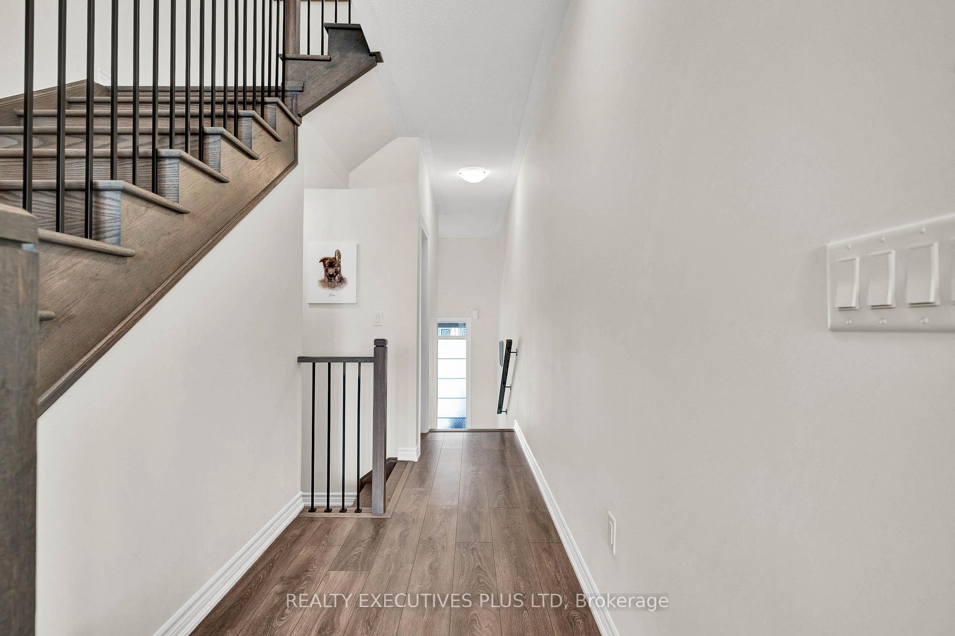 Photo 6 of 147 Greer Street, Barrie, Rural Barrie Southeast — HOMEH